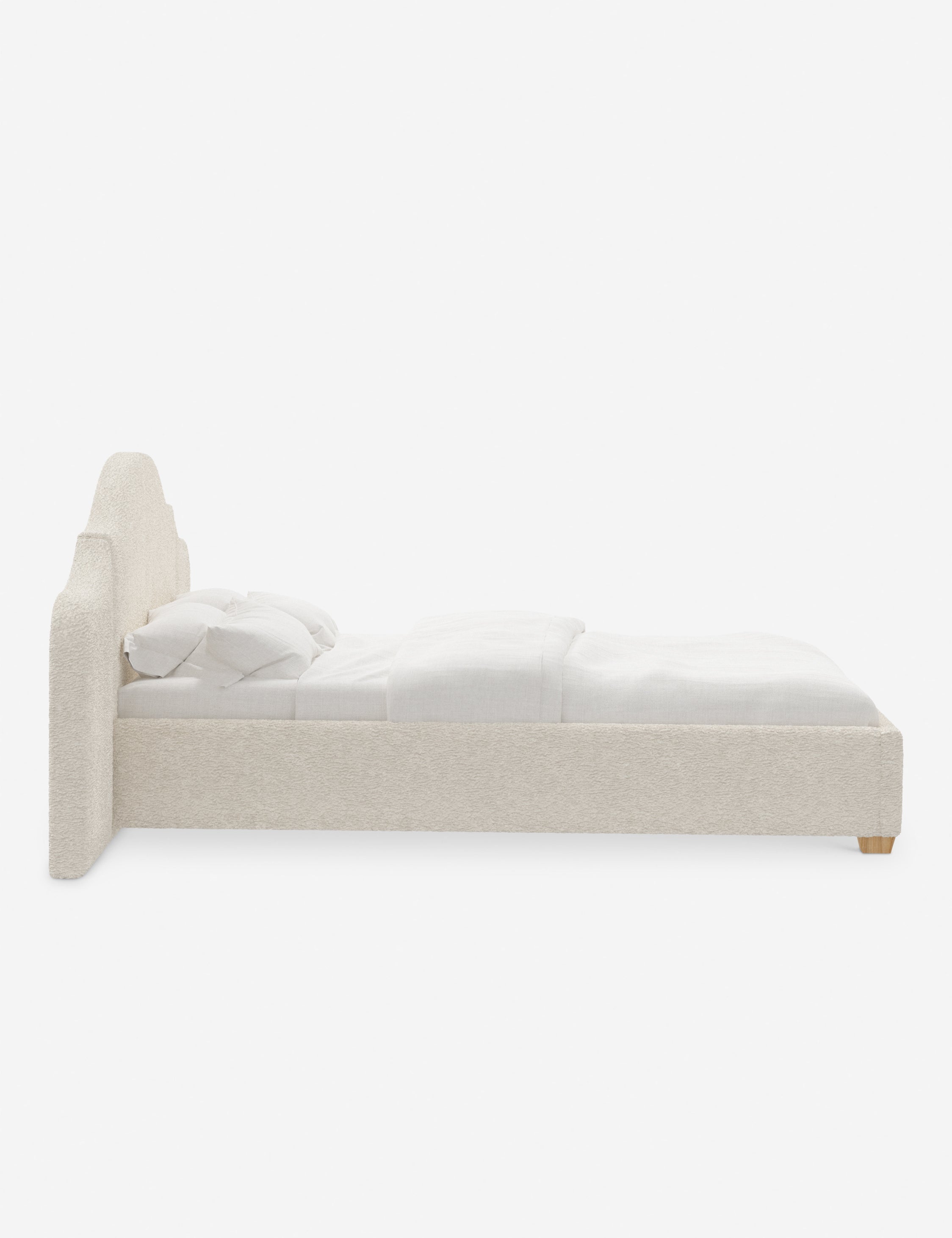 Lit plateforme avec tête de lit prolongée - Notre lit crée un espace parfait pour le repos et la tranquillité