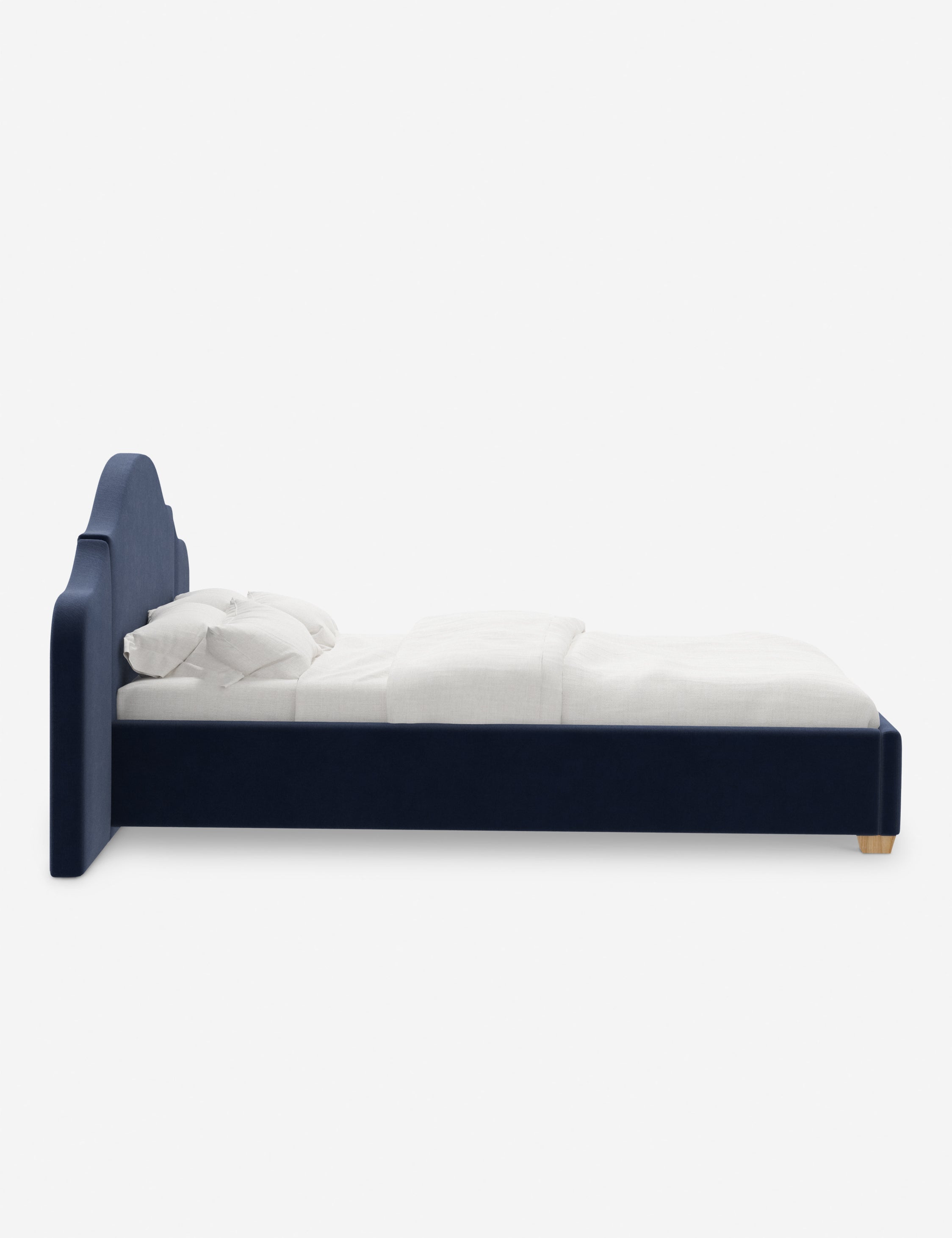 Lit plateforme avec tête de lit prolongée - Notre lit crée un espace parfait pour le repos et la tranquillité