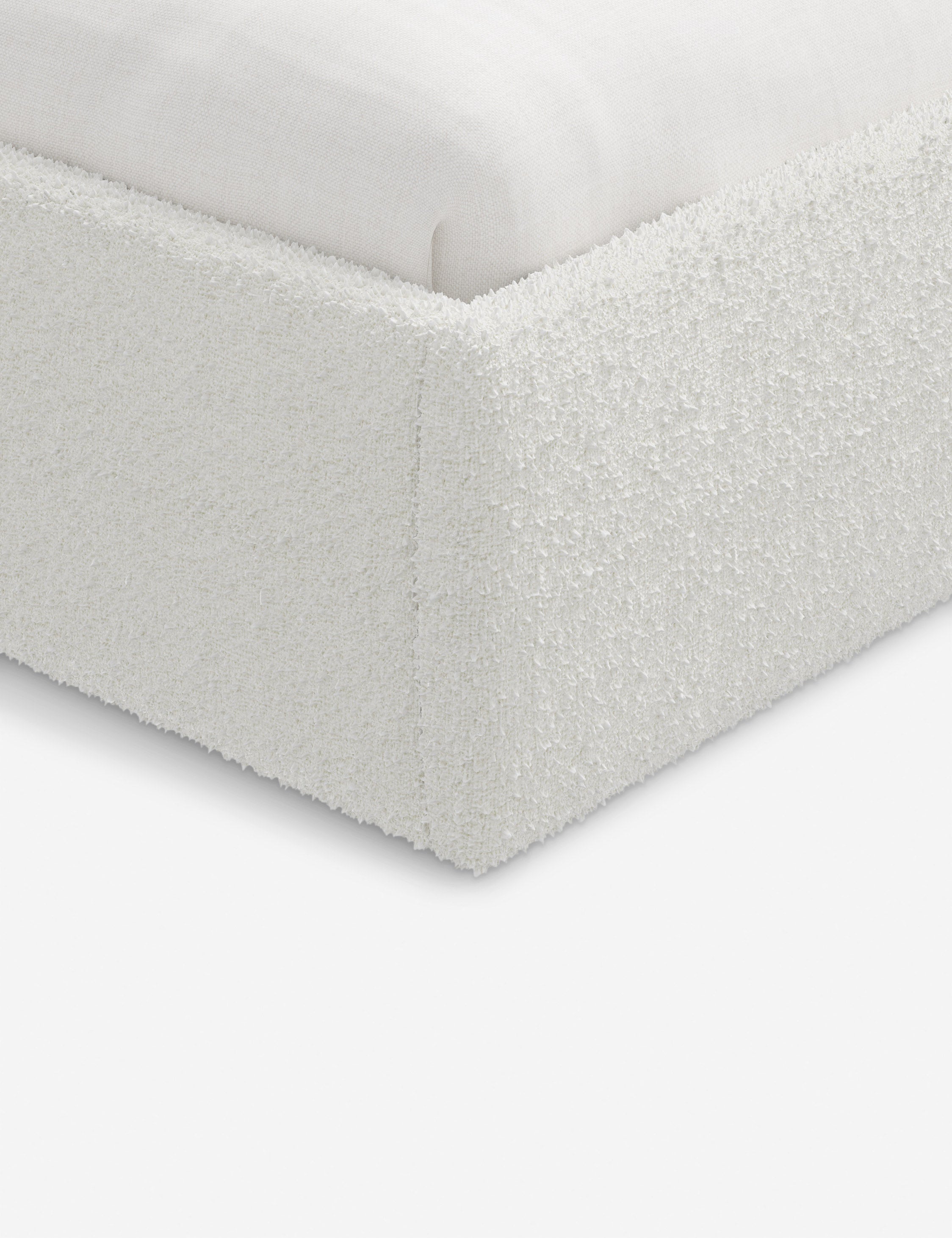 Lit Plateforme - Affirmez votre style dans votre chambre avec ce lit plateforme unique