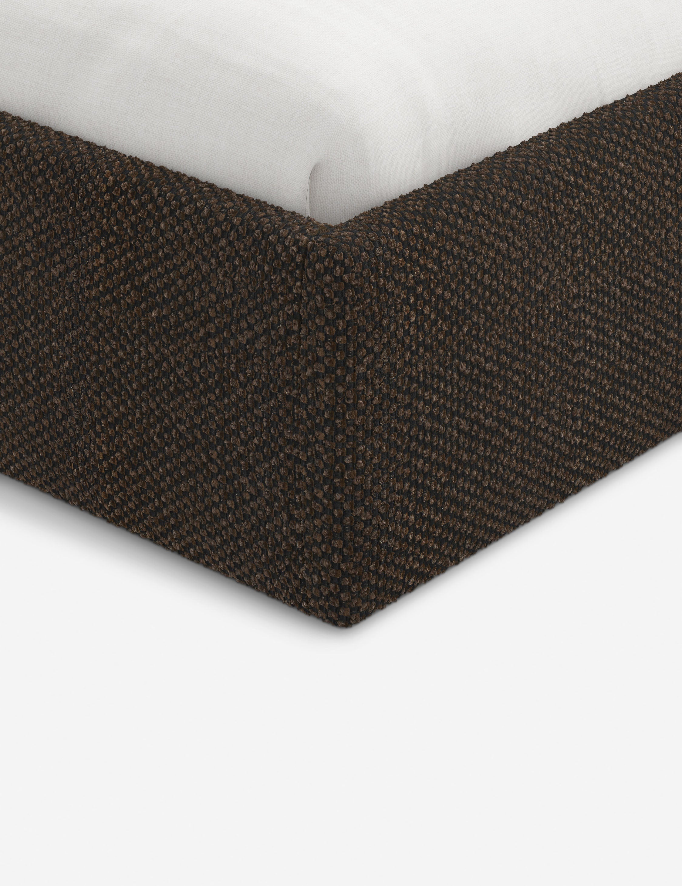 Lit Plateforme - Affirmez votre style dans votre chambre avec ce lit plateforme unique