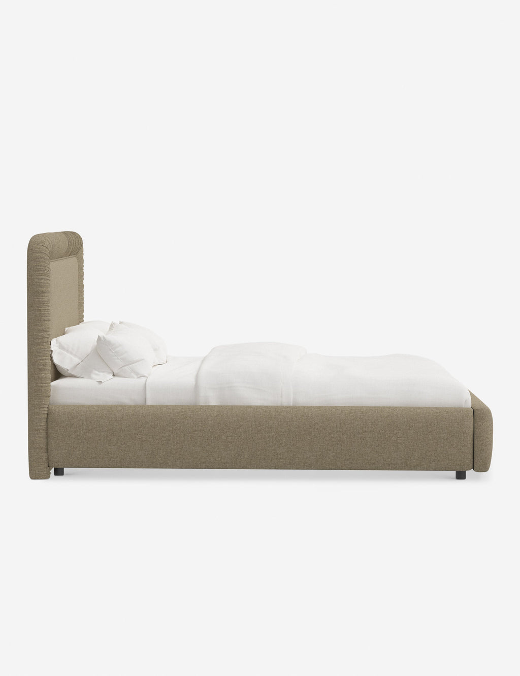 Lit plateforme – Des touches classiques rencontrent des lignes modernes dans le lit