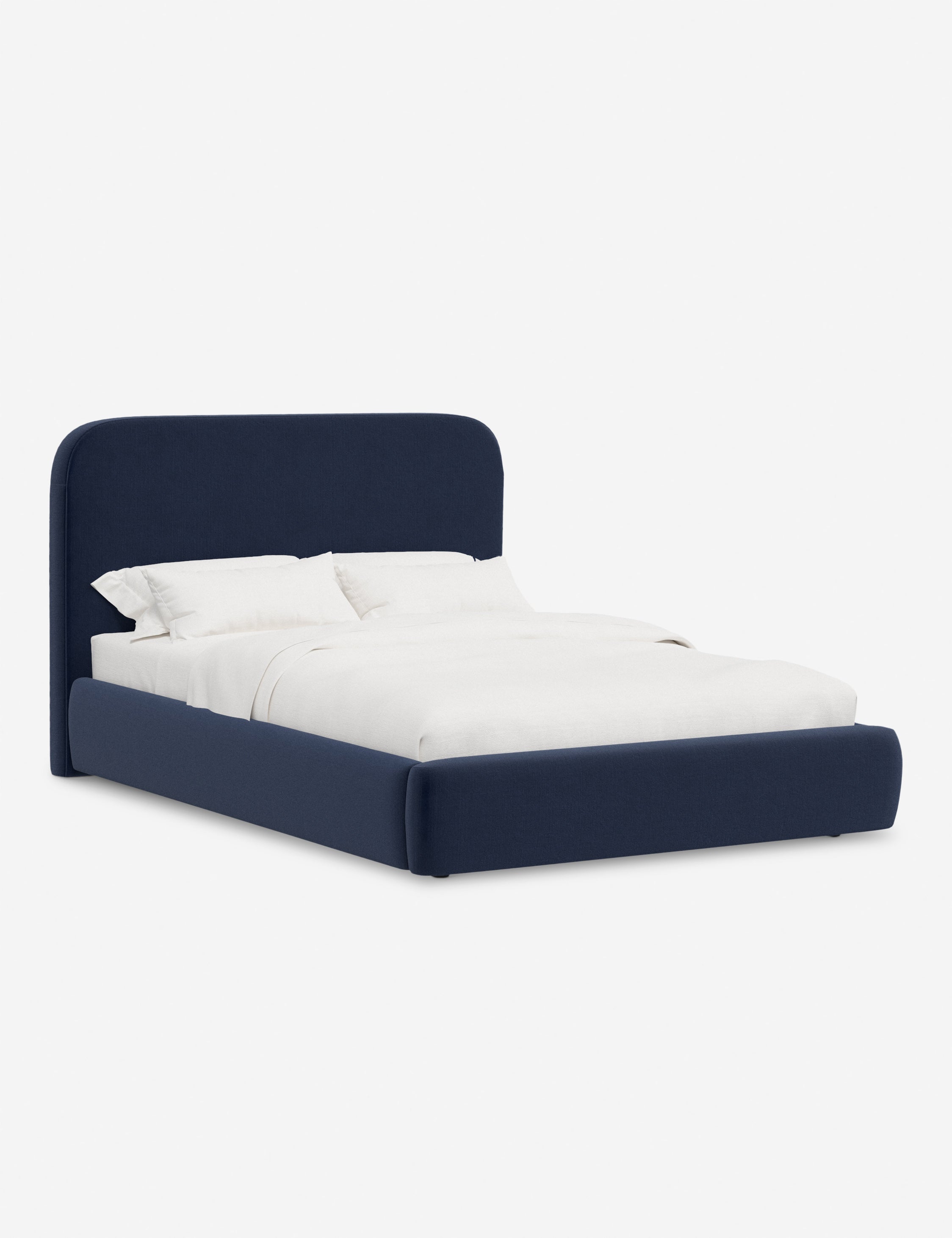 Lit plateforme haut - Un design épuré et une tête de lit arrondie confèrent une touche de douceur à ce cadre de lit tapissé