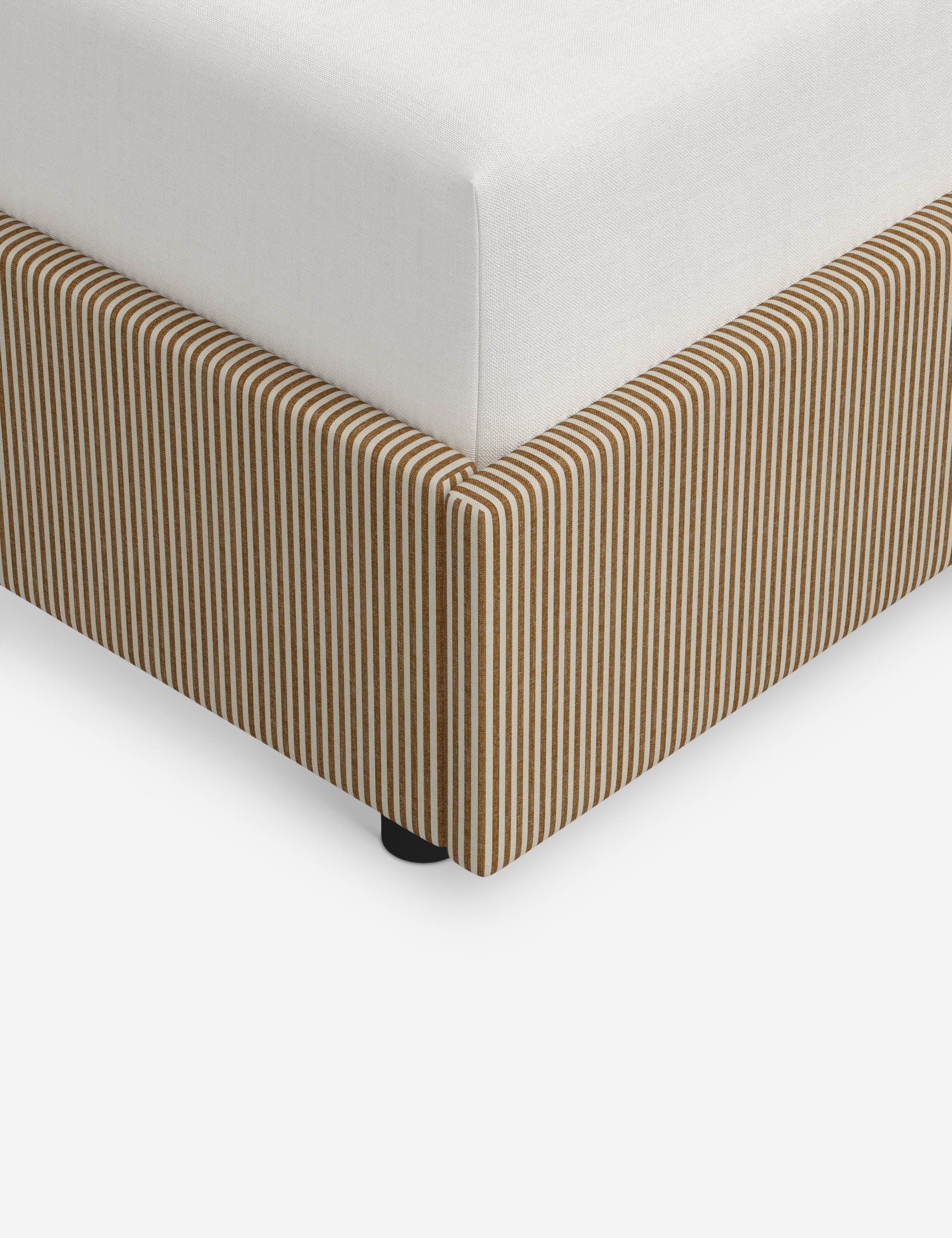 Lit - Apportez une touche à votre chambre à coucher avec ce lit rembourré