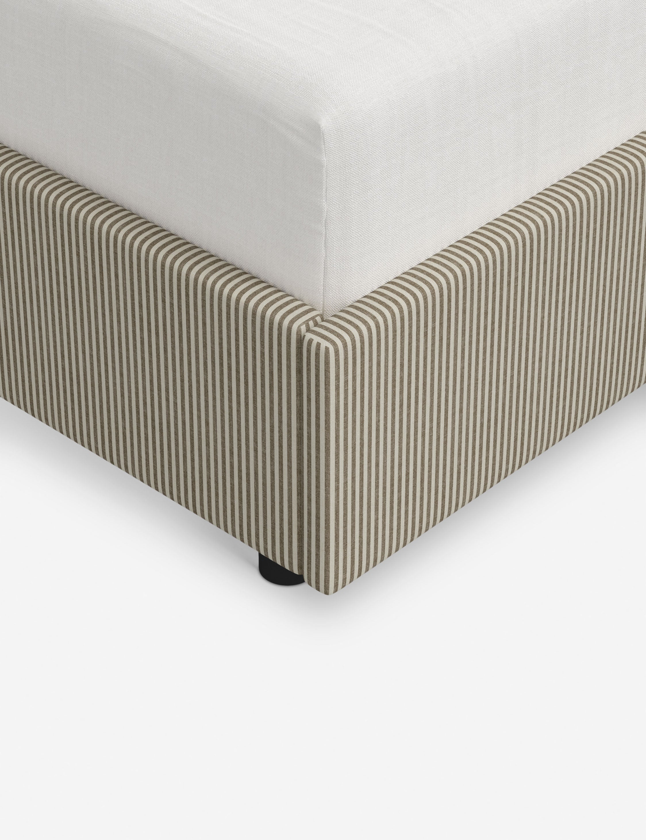 Lit - Apportez une touche à votre chambre à coucher avec ce lit rembourré