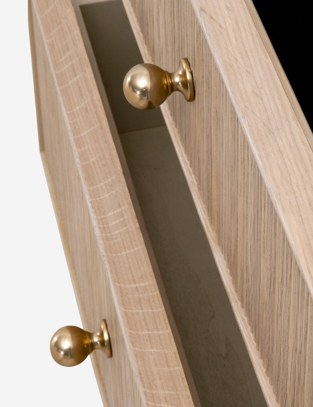 Table de chevet - Élégante à votre chevet