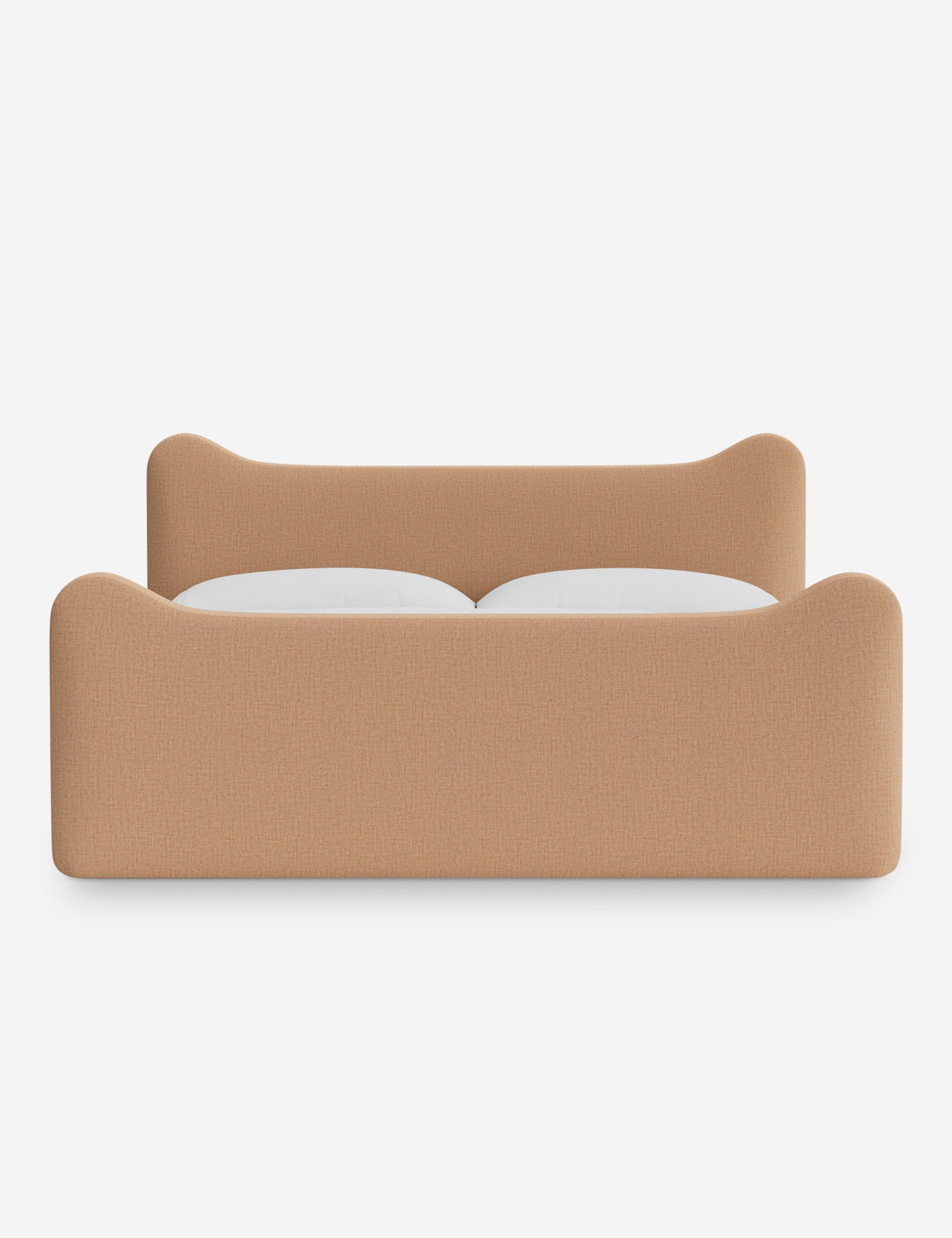 Lit plateforme - Dans le lit Briar, des lignes douces forment une silhouette raffinée à double couronne pour créer une profondeur sculpturale avec une touche de fantaisie