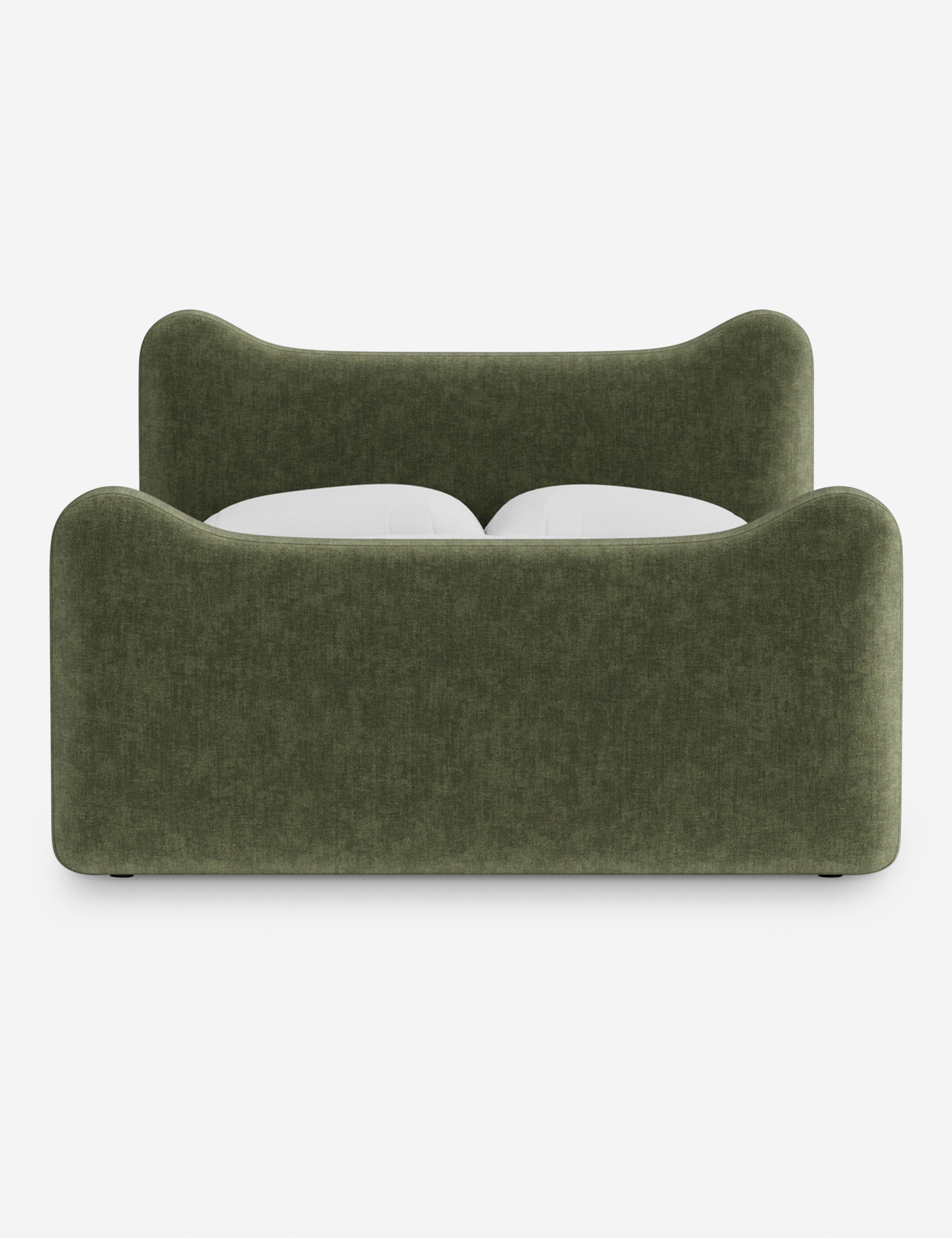 Lit plateforme - Dans le lit Briar, des lignes douces forment une silhouette raffinée à double couronne pour créer une profondeur sculpturale avec une touche de fantaisie