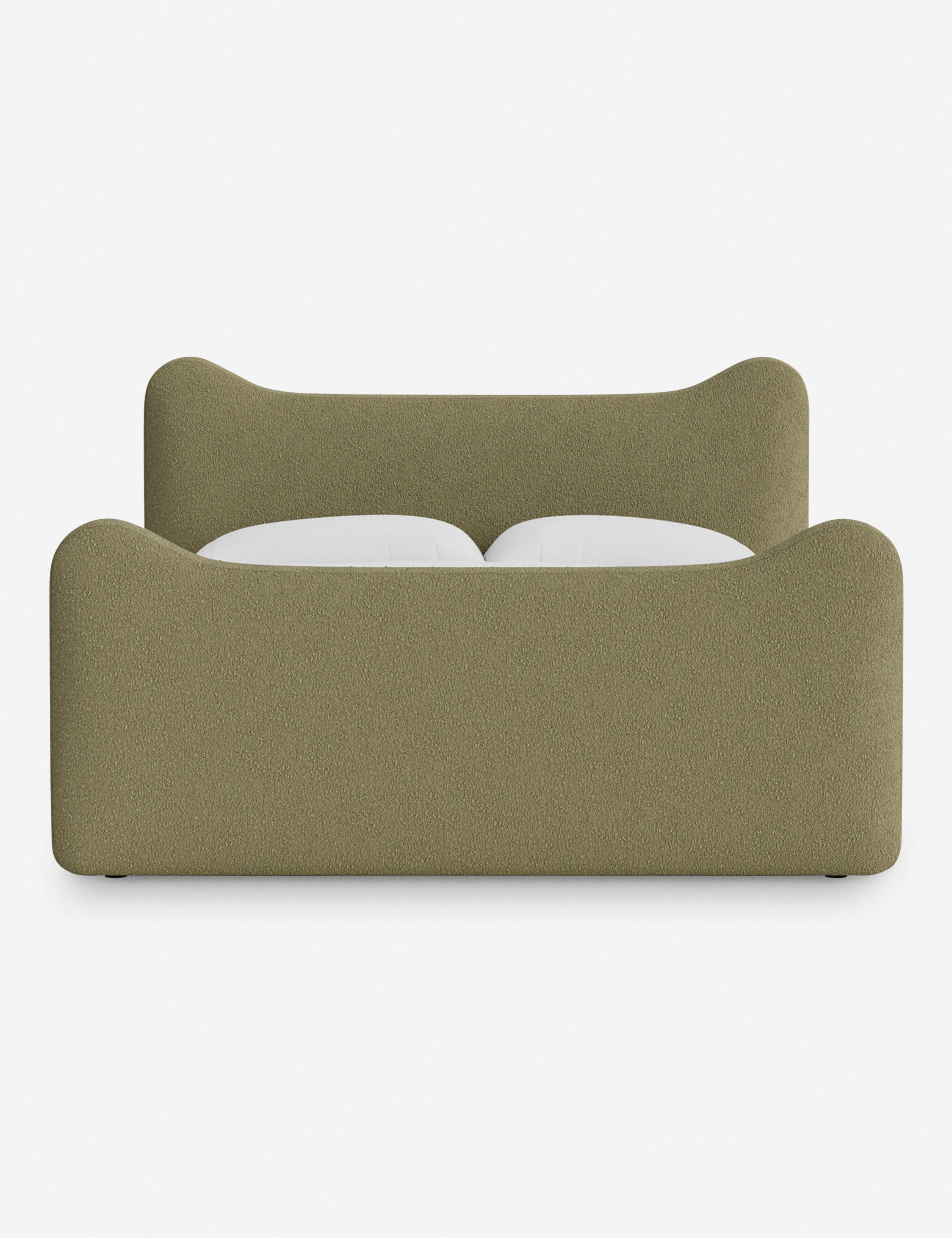 Lit plateforme - Dans le lit Briar, des lignes douces forment une silhouette raffinée à double couronne pour créer une profondeur sculpturale avec une touche de fantaisie