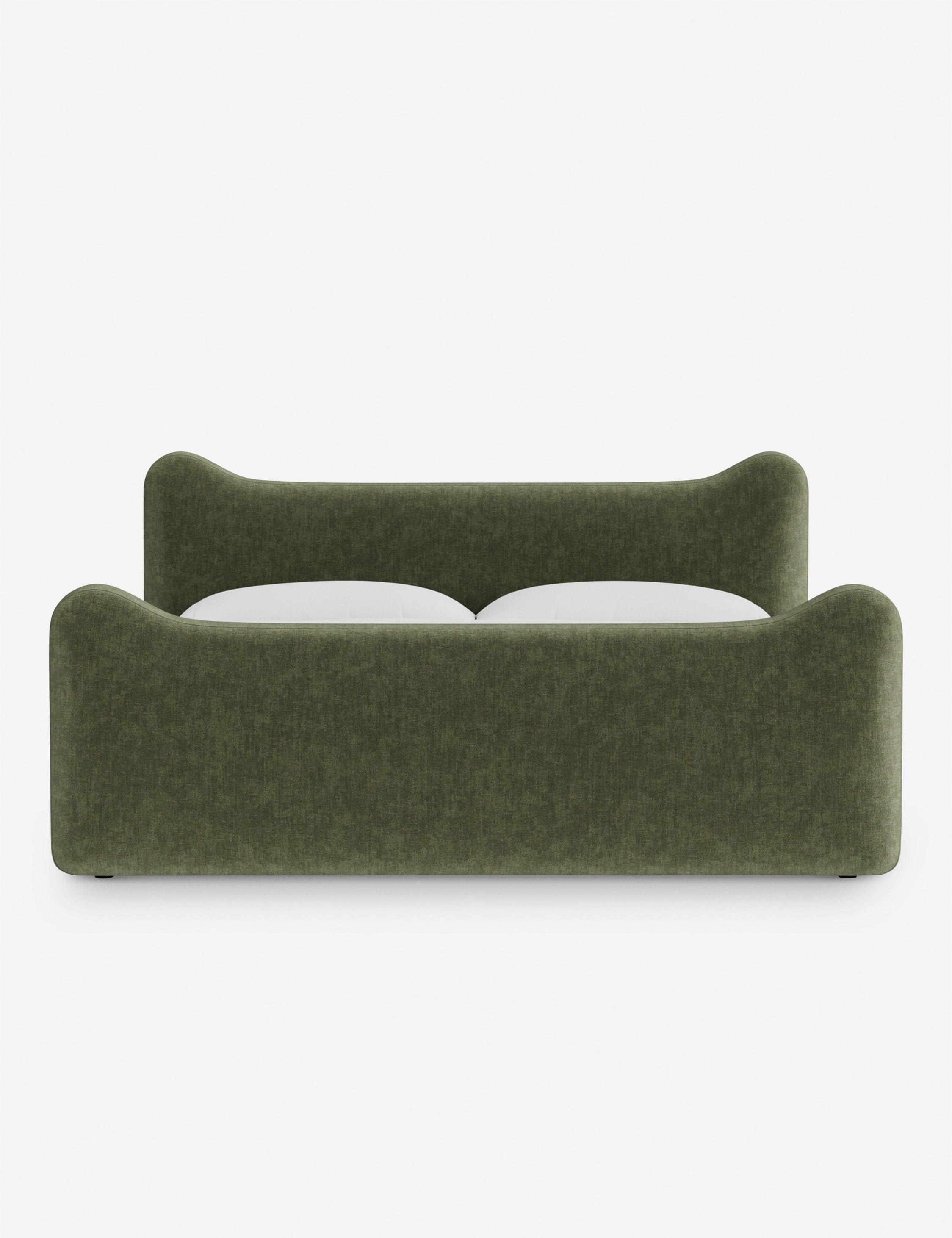 Lit plateforme - Dans le lit Briar, des lignes douces forment une silhouette raffinée à double couronne pour créer une profondeur sculpturale avec une touche de fantaisie