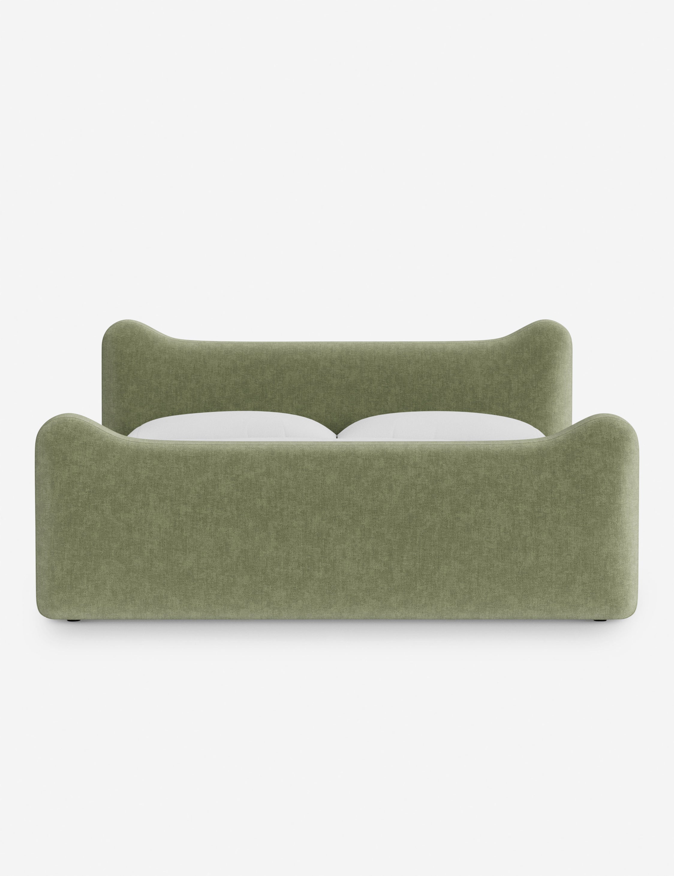 Lit plateforme - Dans le lit Briar, des lignes douces forment une silhouette raffinée à double couronne pour créer une profondeur sculpturale avec une touche de fantaisie