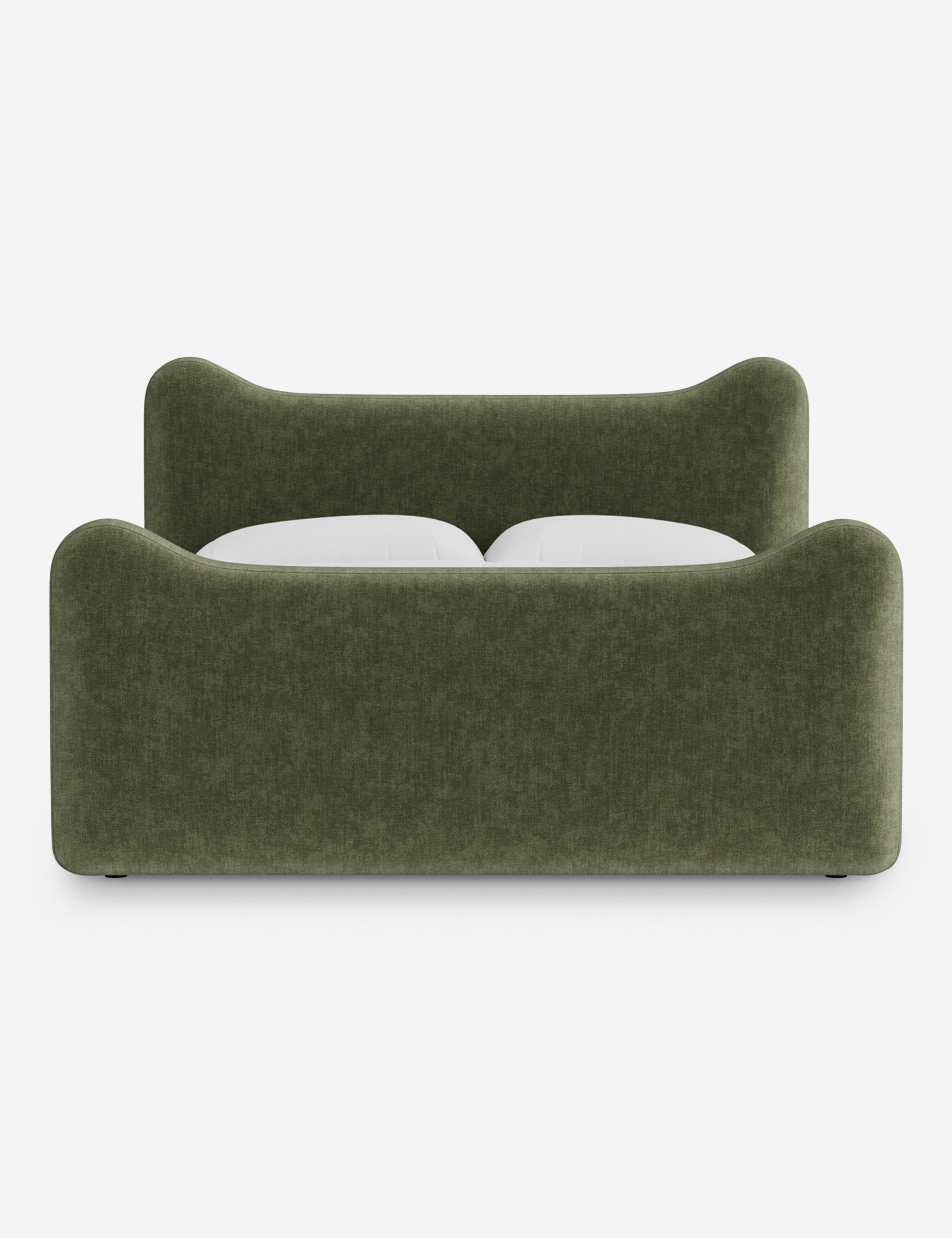 Lit plateforme - Dans le lit Briar, des lignes douces forment une silhouette raffinée à double couronne pour créer une profondeur sculpturale avec une touche de fantaisie