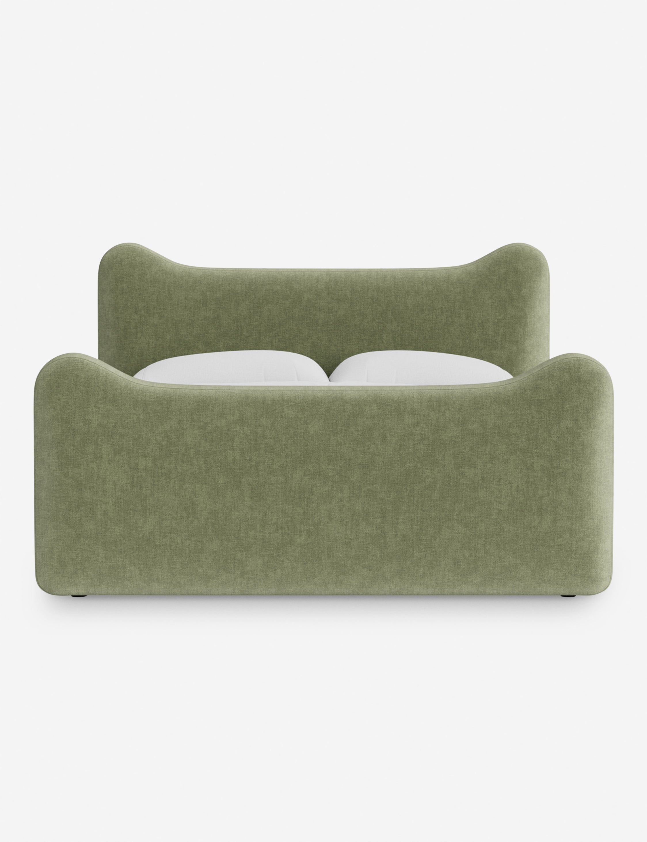 Lit plateforme - Dans le lit Briar, des lignes douces forment une silhouette raffinée à double couronne pour créer une profondeur sculpturale avec une touche de fantaisie