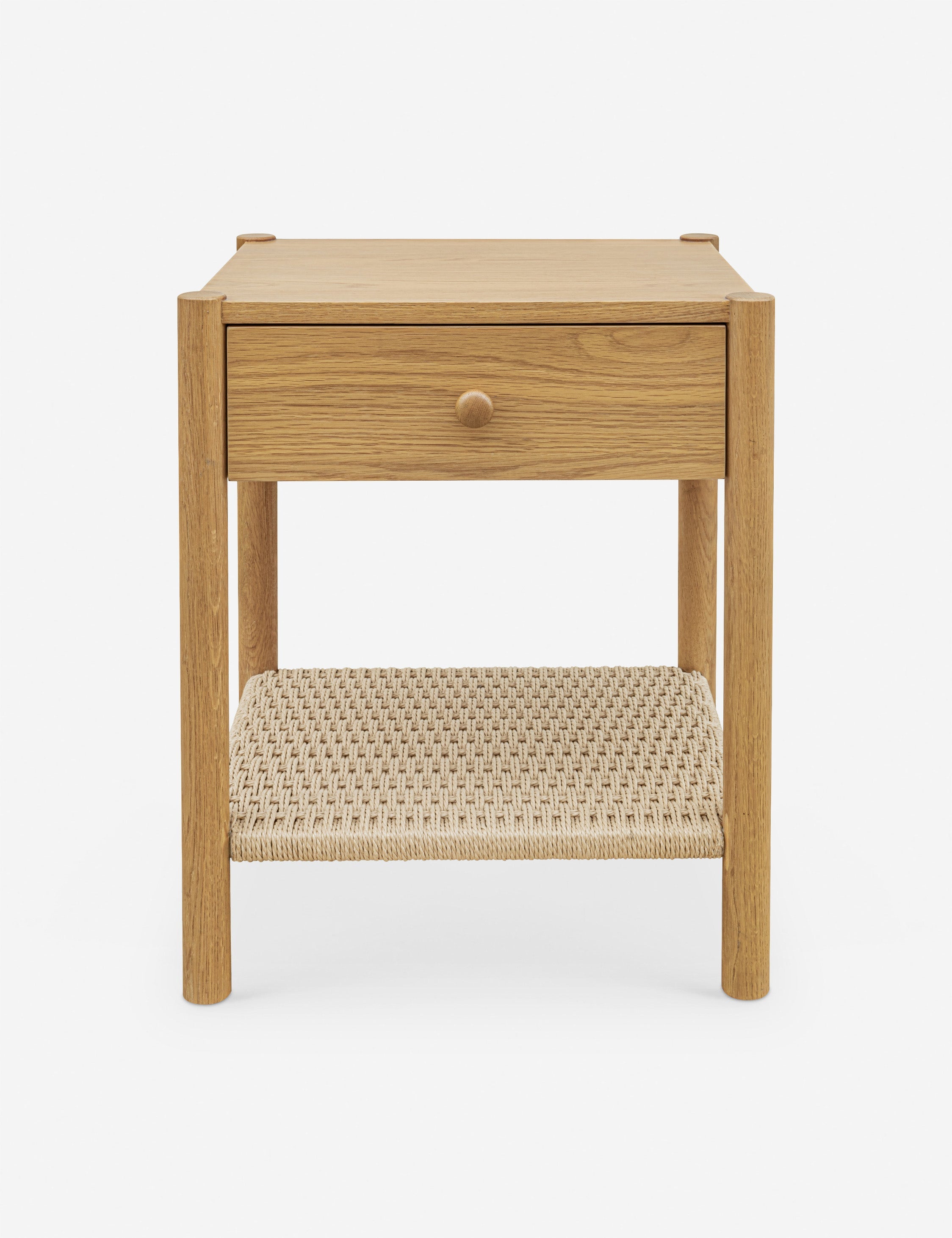 Table de chevet - La table de chevet offre une interprétation raffinée des textures naturelles avec une étagère en corde de papier tressée à la main sous un simple cadre en chêne