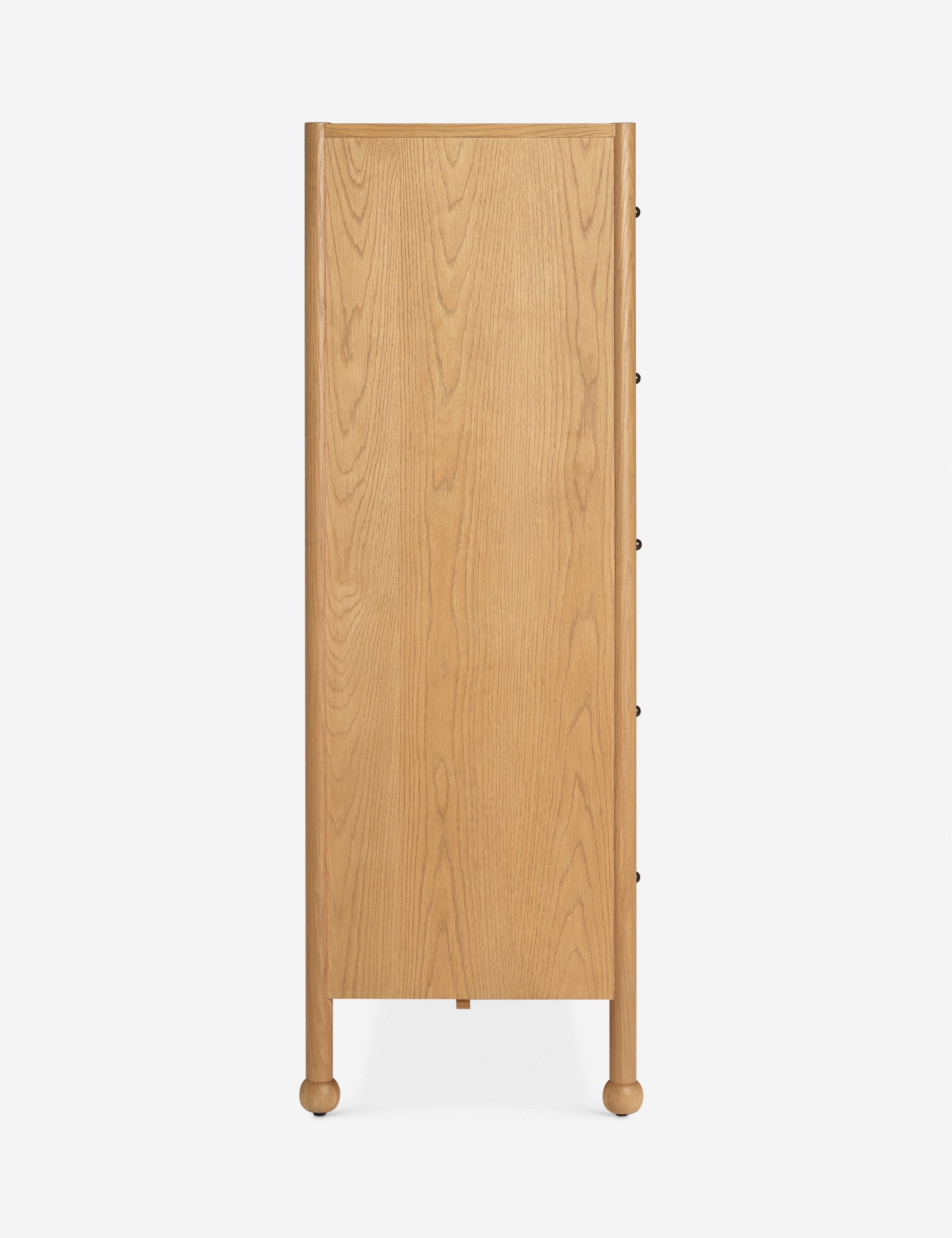 Commode 5 tiroirs - Dans cette collection exclusive, elle transpose son sens inné de la mode à la maison, avec des éléments astistiques conçus pour l'habitat