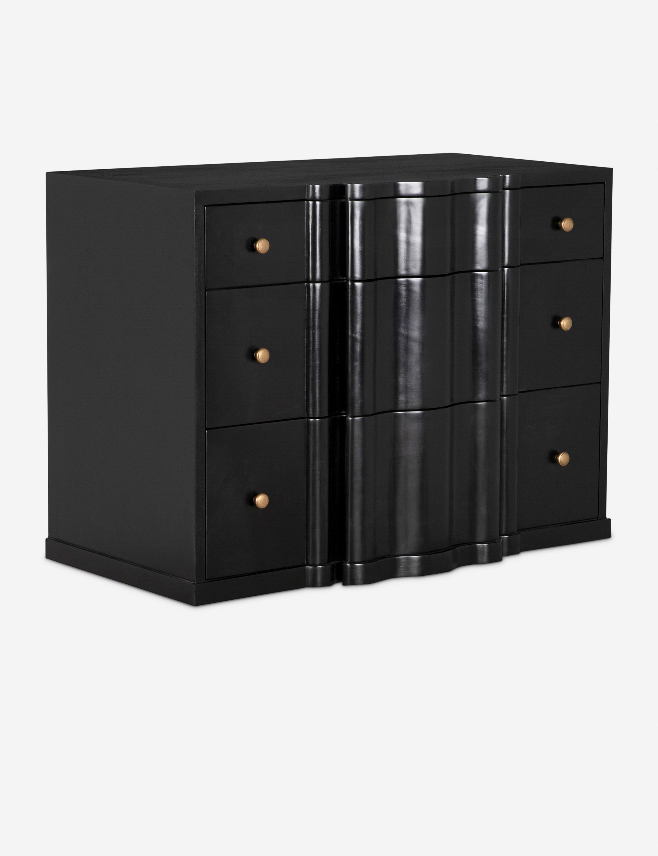 Commode - Des courbes sculptées dans une finition élégante donnent à la commode un style affirmé