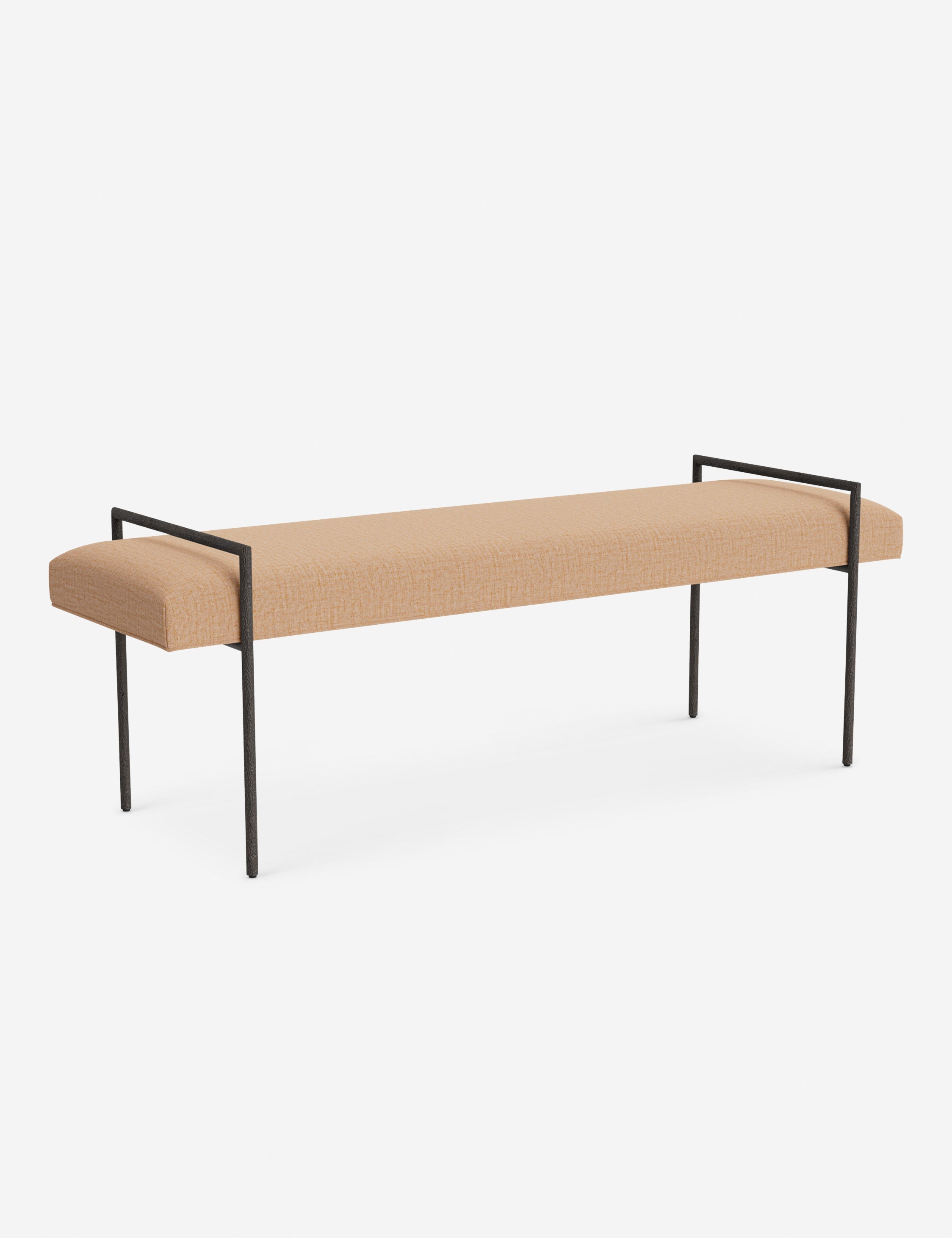 Banc - Une assise fine rembourrée repose sur un cadre métallique épuré, conférant à ce banc un profil net et architectural