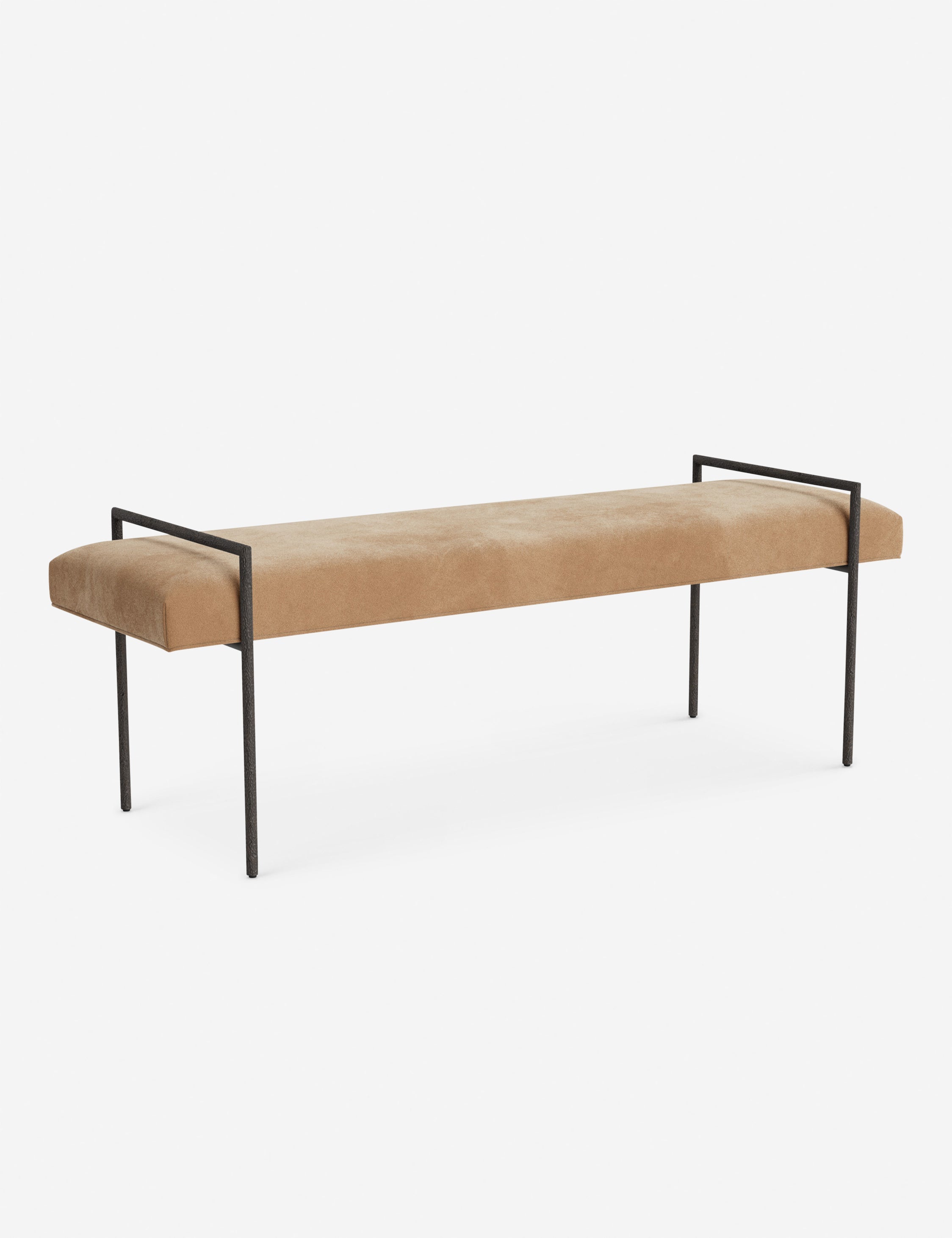Banc - Une assise fine rembourrée repose sur un cadre métallique épuré, conférant à ce banc un profil net et architectural