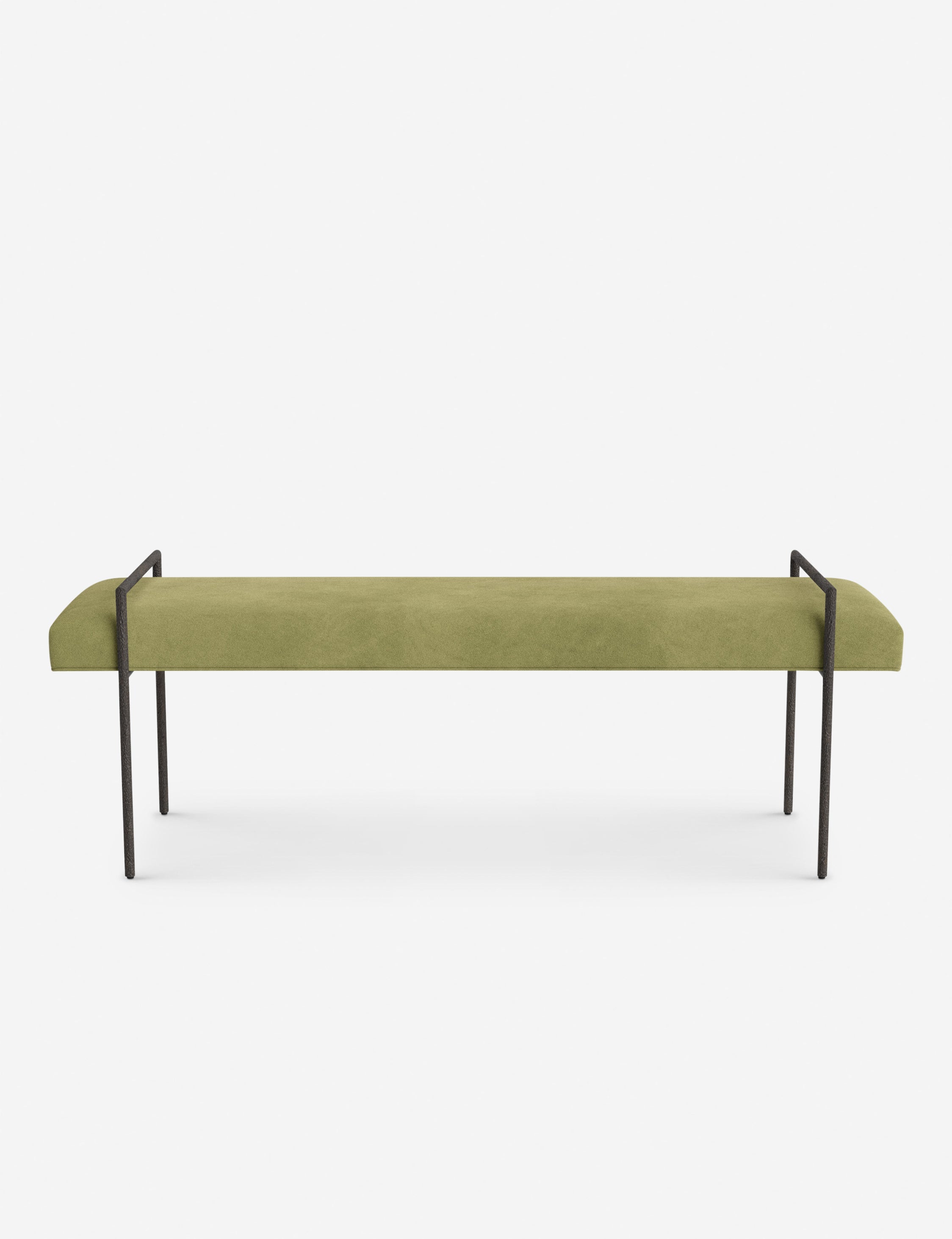 Banc - Une assise fine rembourrée repose sur un cadre métallique épuré, conférant à ce banc un profil net et architectural