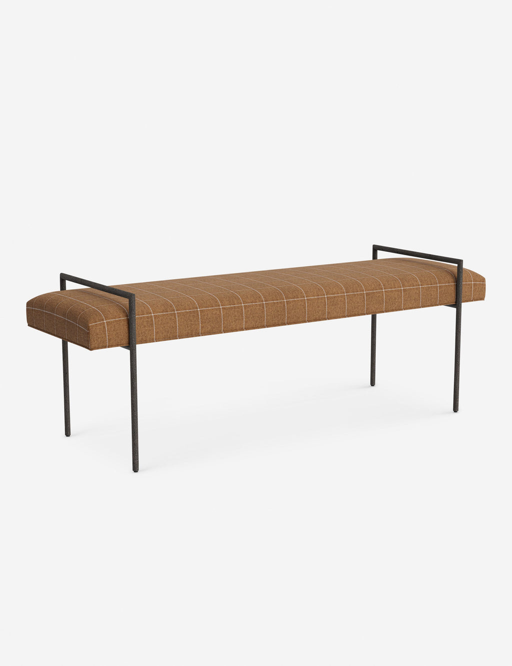 Banc - Une assise fine rembourrée repose sur un cadre métallique épuré, conférant à ce banc un profil net et architectural