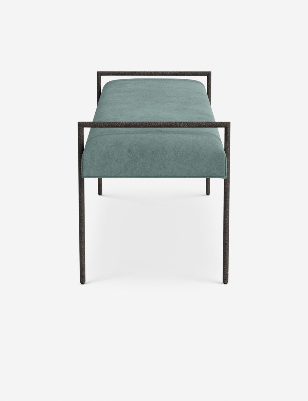 Banc - Une assise fine rembourrée repose sur un cadre métallique épuré, conférant à ce banc un profil net et architectural
