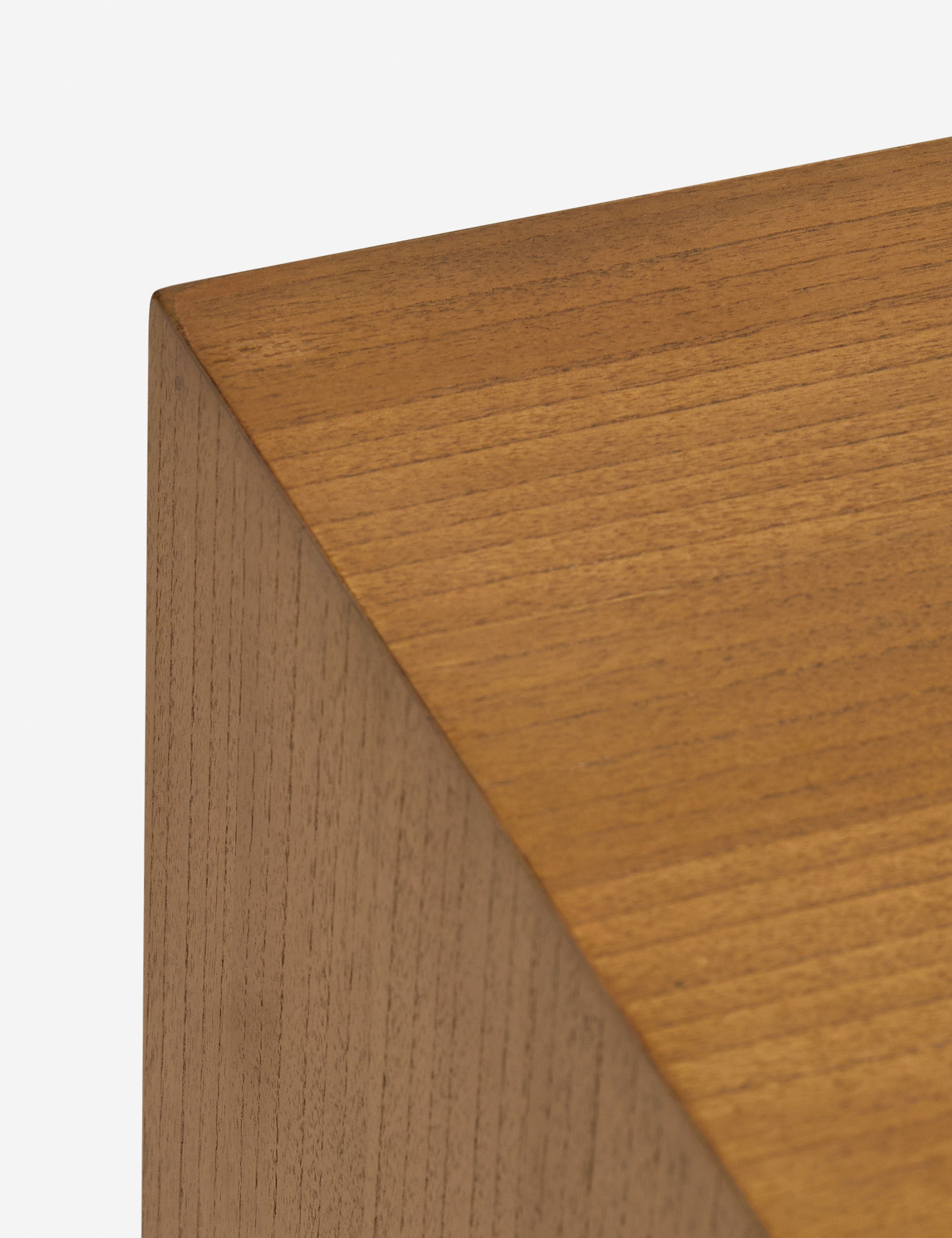 Table de nuit - Mettez en valeur la texture dans votre montage grâce à notre table de nuit