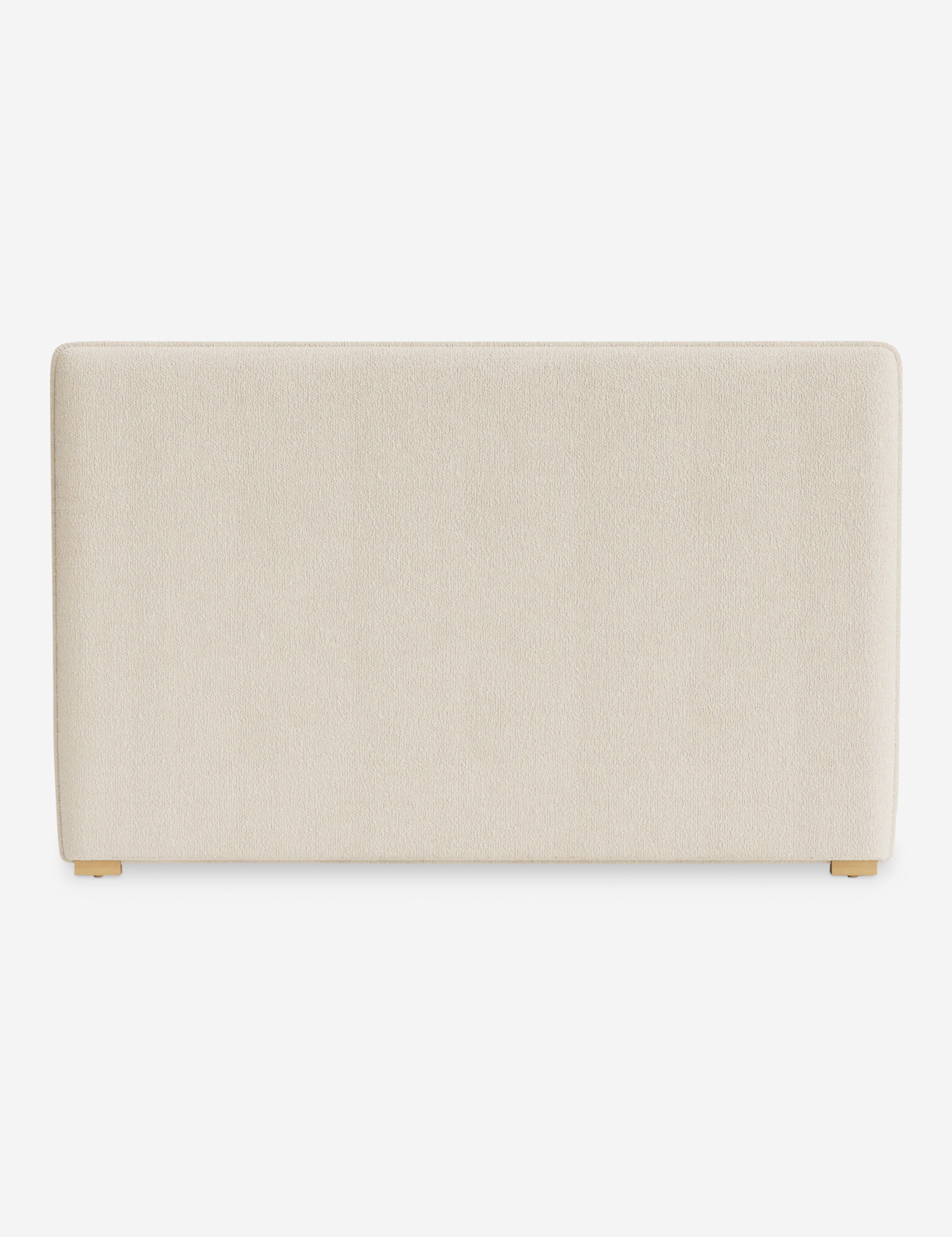 Lit - Le lit allie des lignes douces à une simplicité épurée pour un style à la fois équilibré et raffiné.