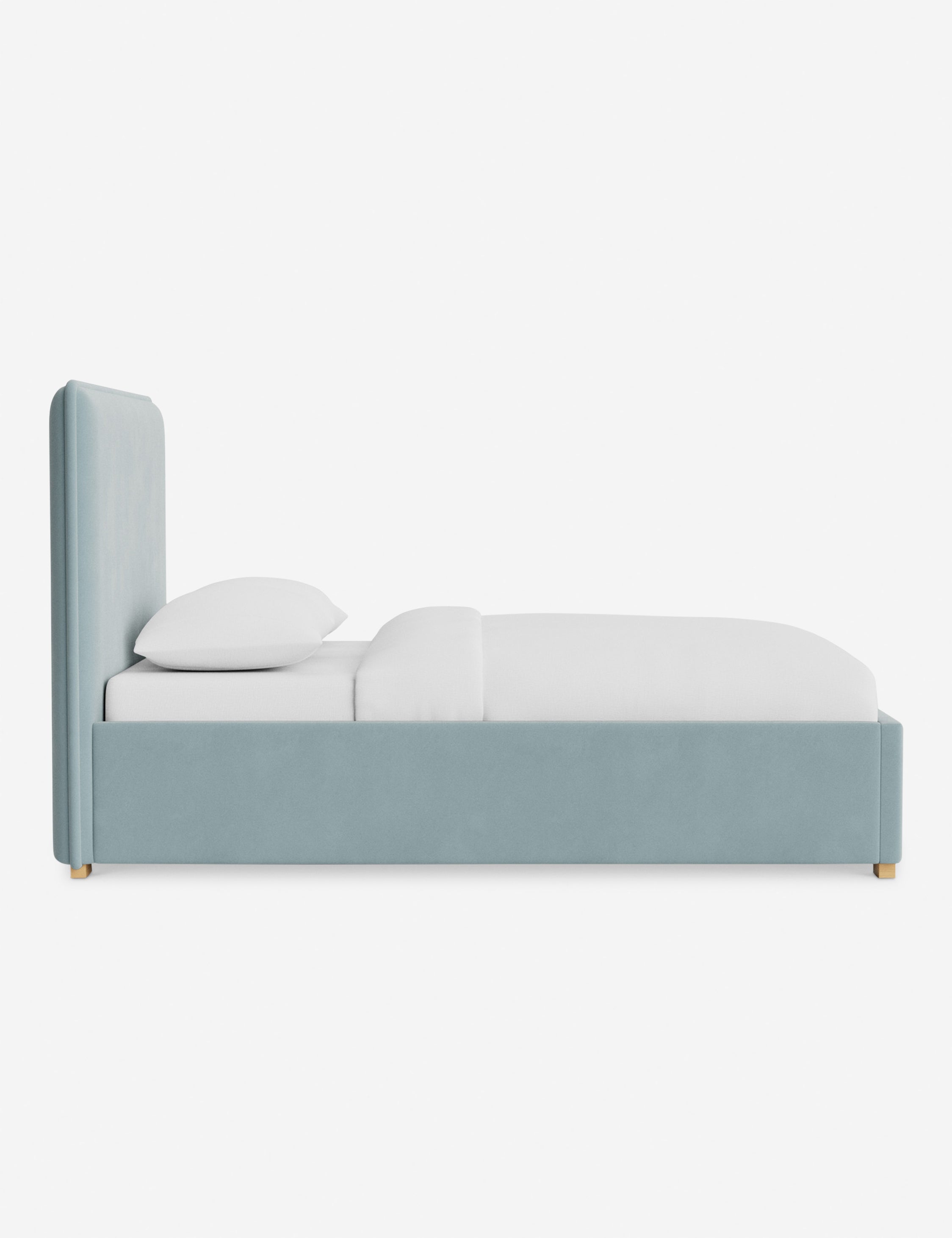 Lit - Le lit allie des lignes douces à une simplicité épurée pour un style à la fois équilibré et raffiné.
