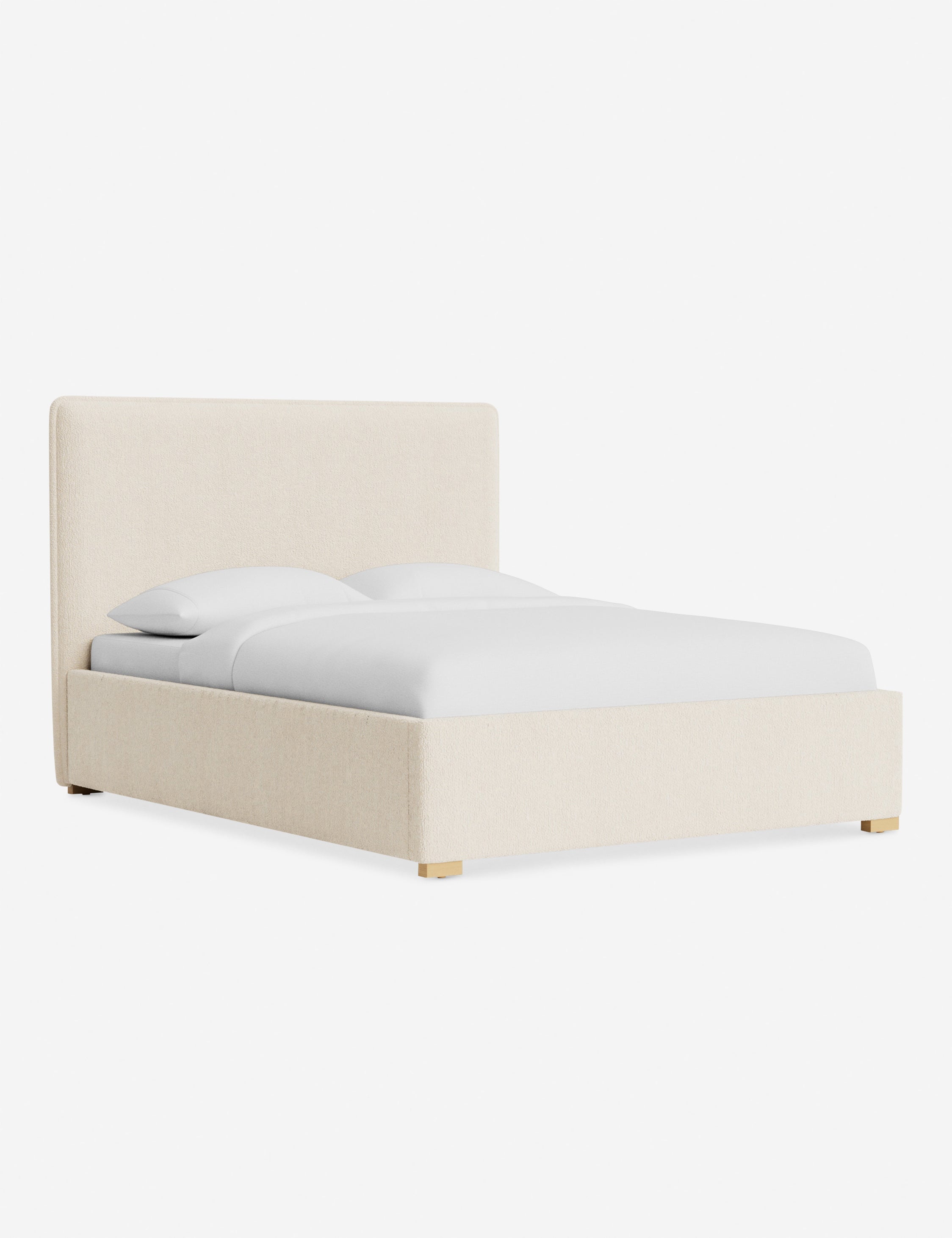 Lit - Le lit allie des lignes douces à une simplicité épurée pour un style à la fois équilibré et raffiné.