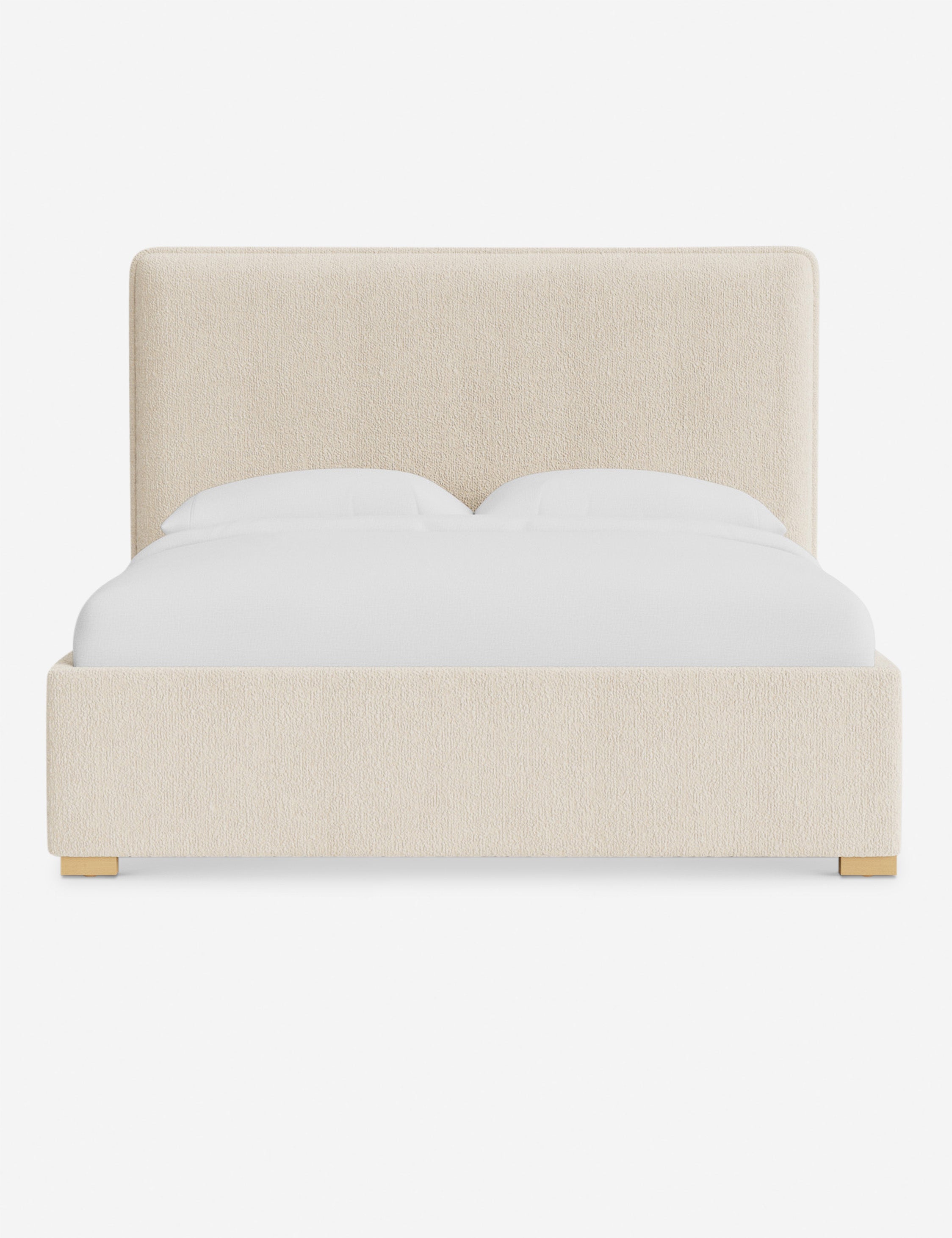 Lit - Le lit allie des lignes douces à une simplicité épurée pour un style à la fois équilibré et raffiné.