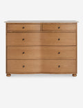 Commode - Dans un véritable style campagnard anglais, la commode de la collection exclusive pour Lulu and Georgia offre une structure en bois épurée