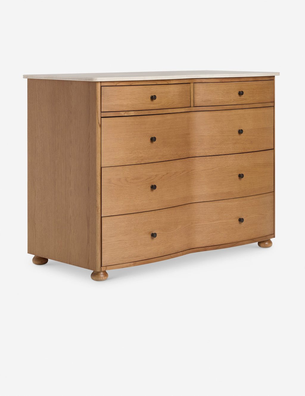 Commode - Dans un véritable style campagnard anglais, la commode de la collection exclusive pour Lulu and Georgia offre une structure en bois épurée