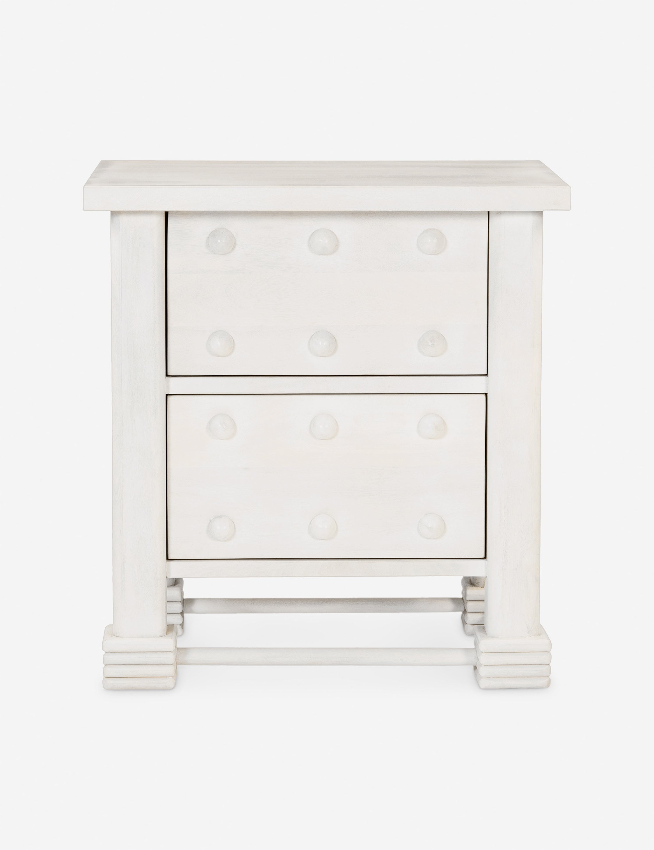 Table de chevet - La table de chevet présente une silhouette trapue de style français et des motifs de boutons.