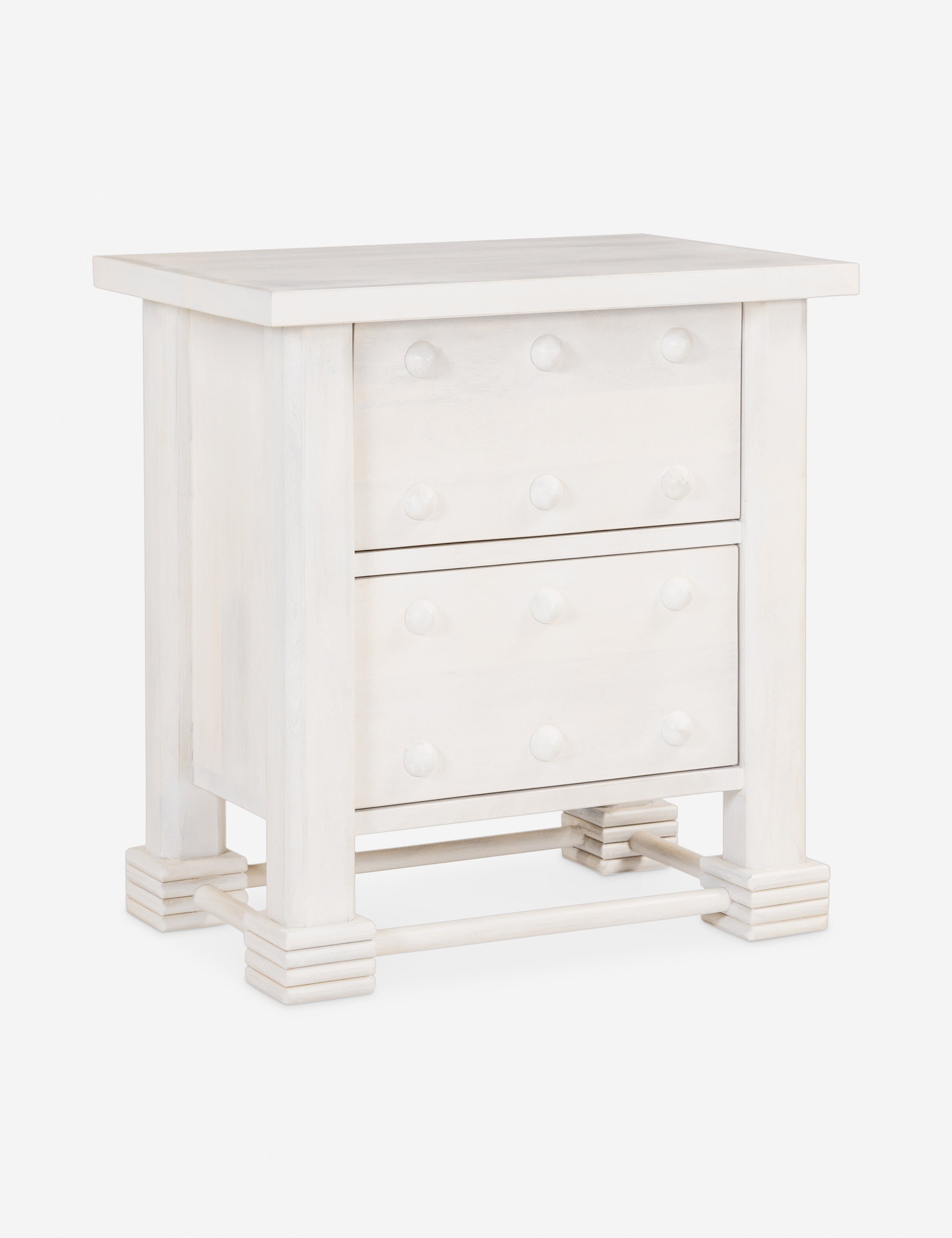Table de chevet - La table de chevet présente une silhouette trapue de style français et des motifs de boutons.