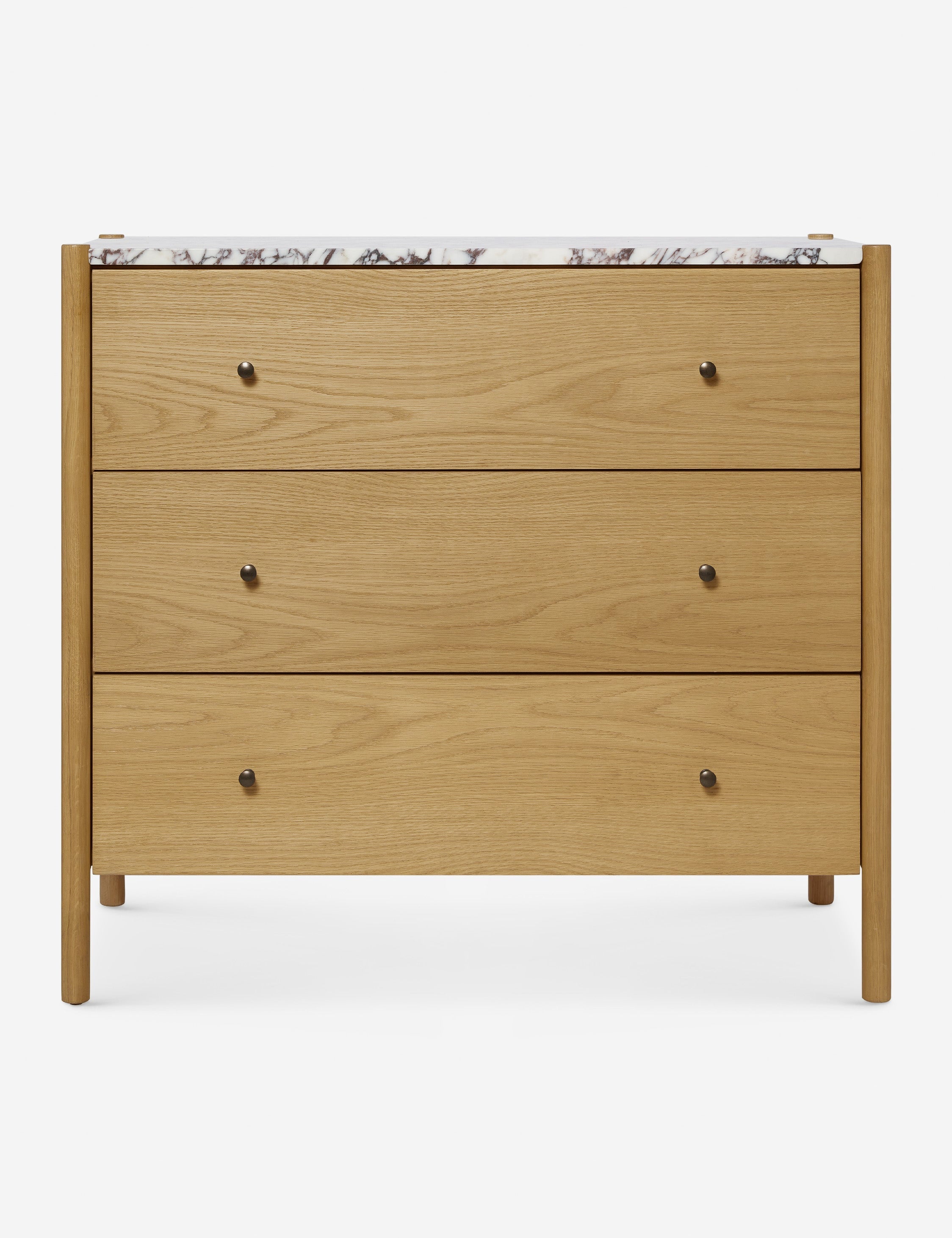 Commode 3 tiroirs – Notre commode apporte une touche d'élégance à n'importe quelle chambre.
