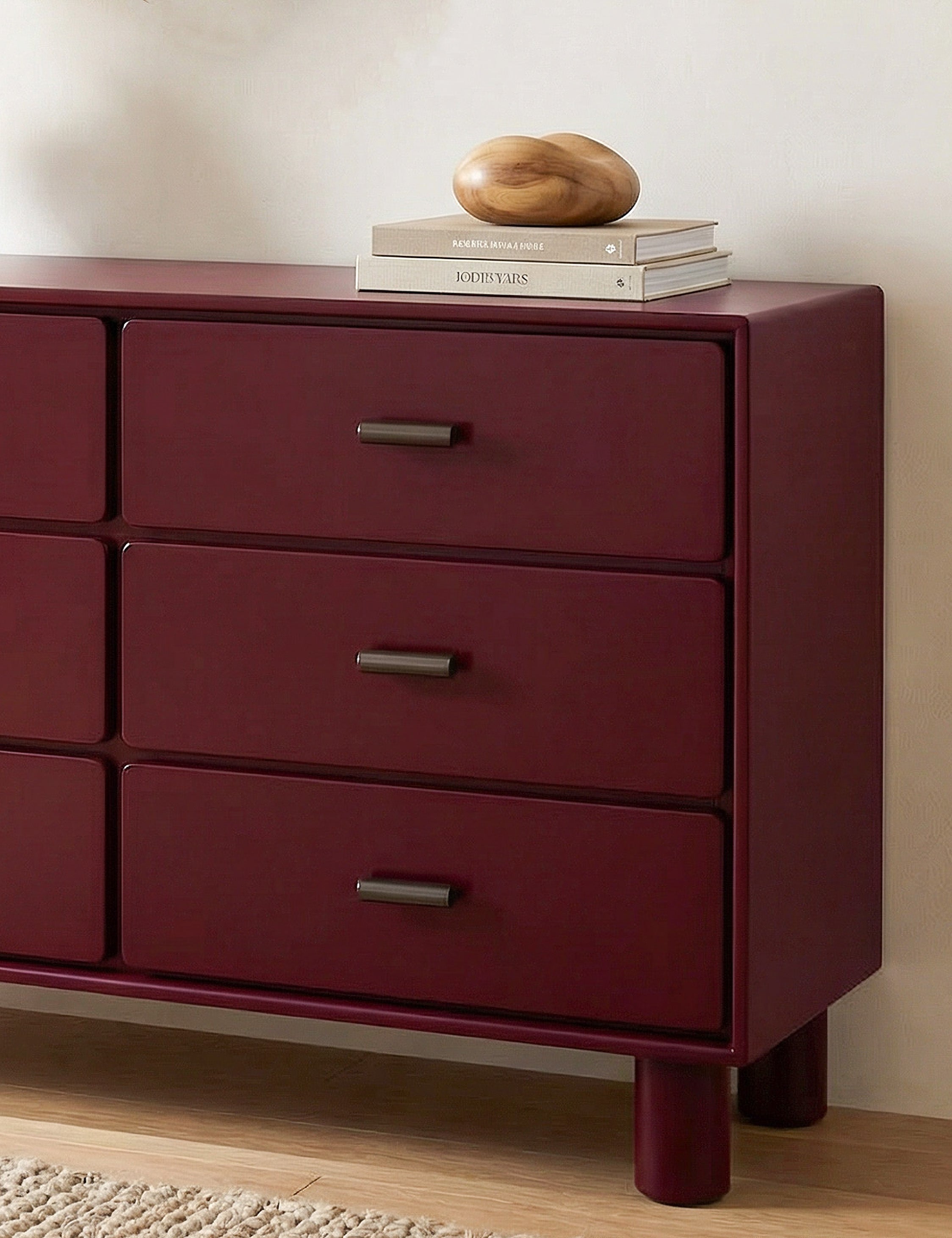 Commode - La commode apporte des couleurs vives aux lignes épurées pour une chambre à coucher simplifiée