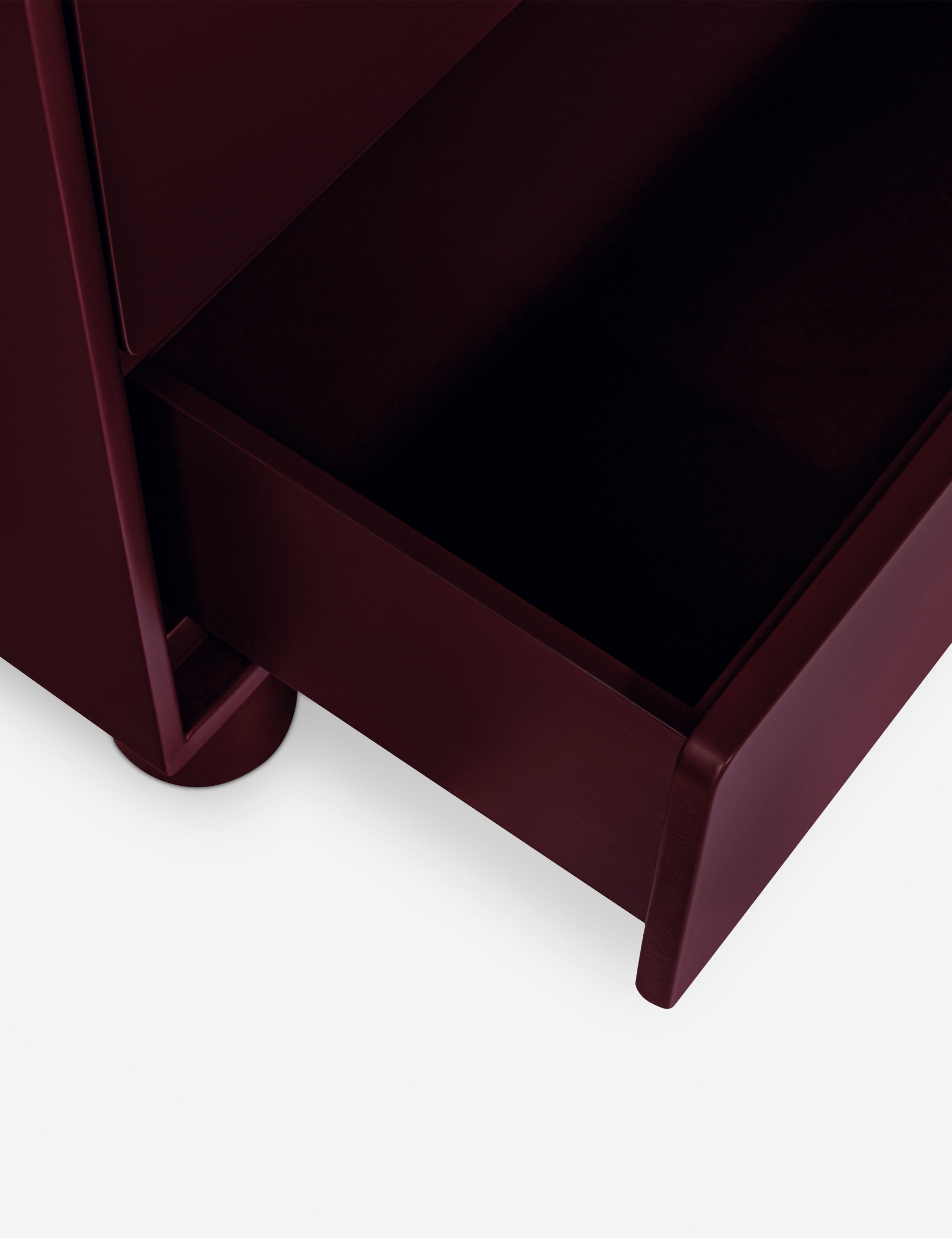 Commode - La commode apporte des couleurs vives aux lignes épurées pour une chambre à coucher simplifiée
