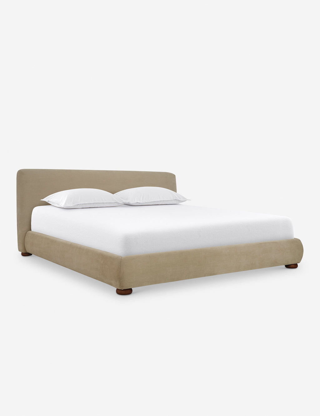 Lit - Le lit offre un impact doux avec une tête de lit délicatement arrondie et des pieds ludiques en forme de bun