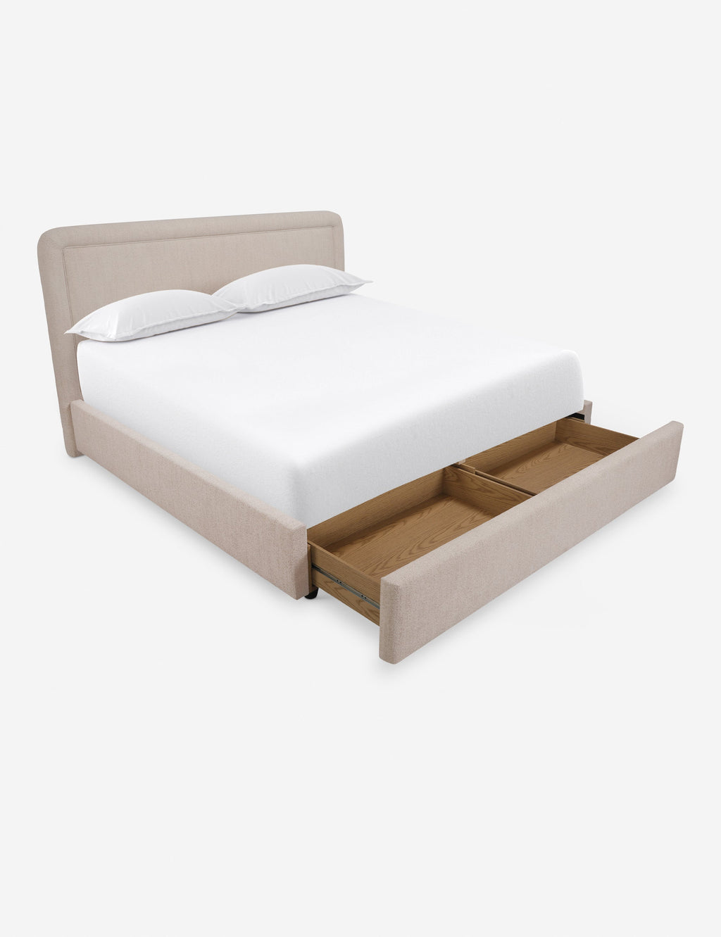 Lit - Le lit associe un cadre aux courbes douces à des passepoils pour un look épuré et sophistiqué
