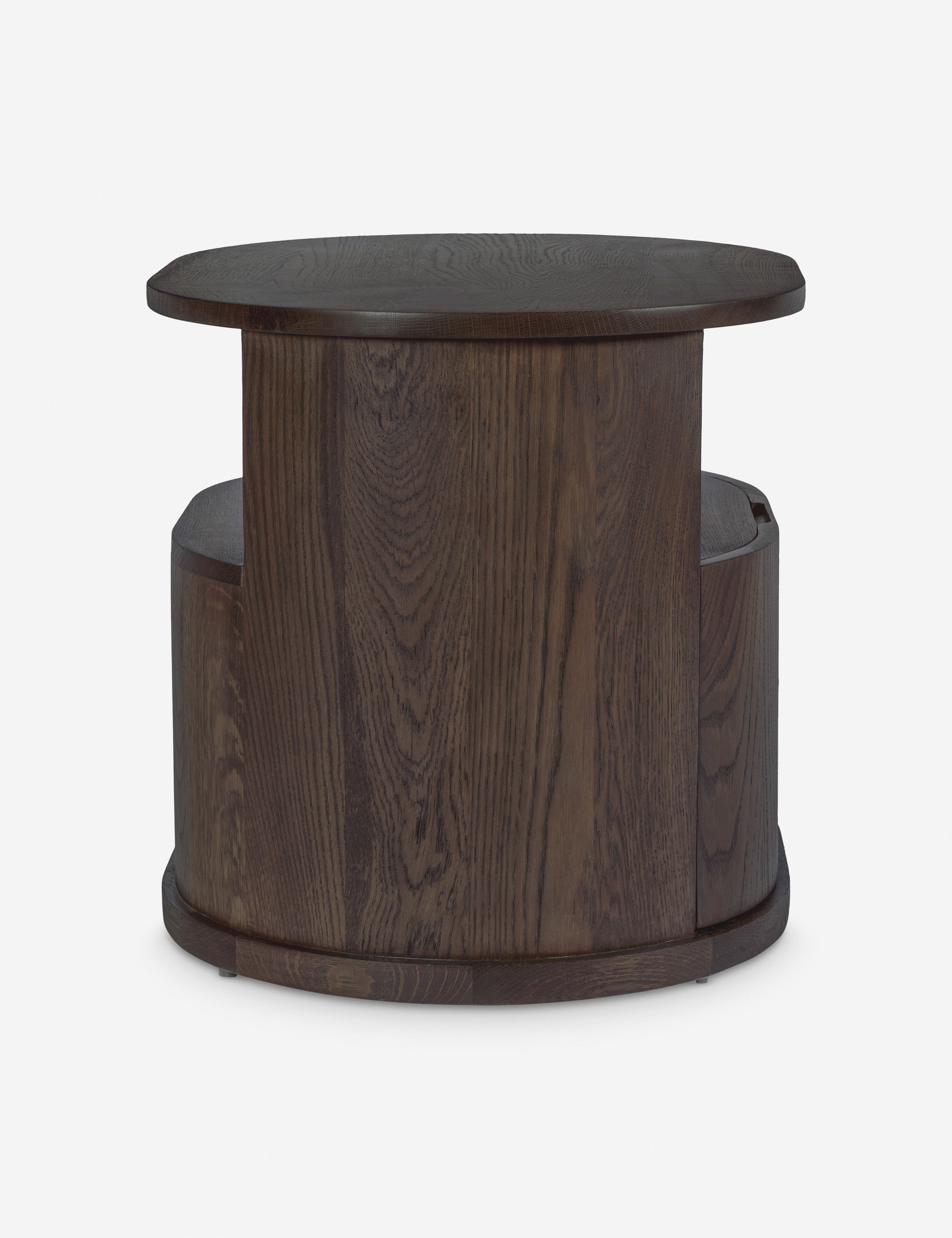 Table de chevet - À la fois sculpturale et équilibrée, la table de chevet Audey apporte une élégance chaleureuse à votre chambre