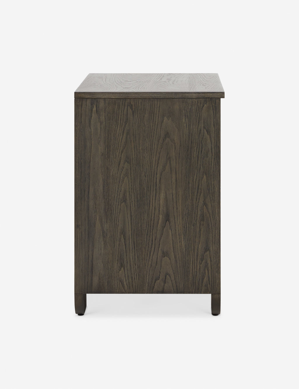 Nightstand - met l'accent sur les personnes et les lieux dans ses créations, en créant des espaces qui trouvent l'équilibre et l'impact grâce à une curation réfléchie