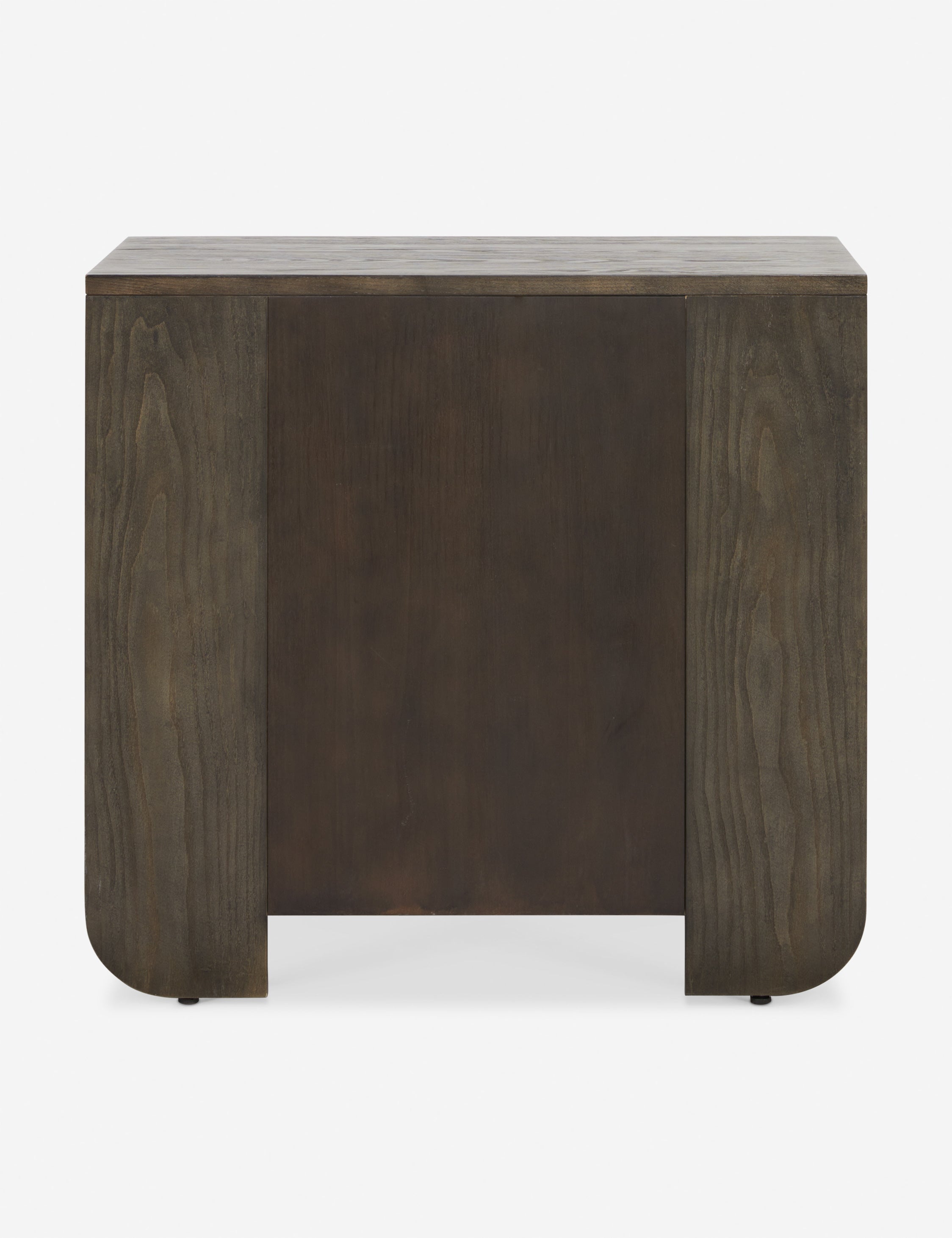 Nightstand - met l'accent sur les personnes et les lieux dans ses créations, en créant des espaces qui trouvent l'équilibre et l'impact grâce à une curation réfléchie