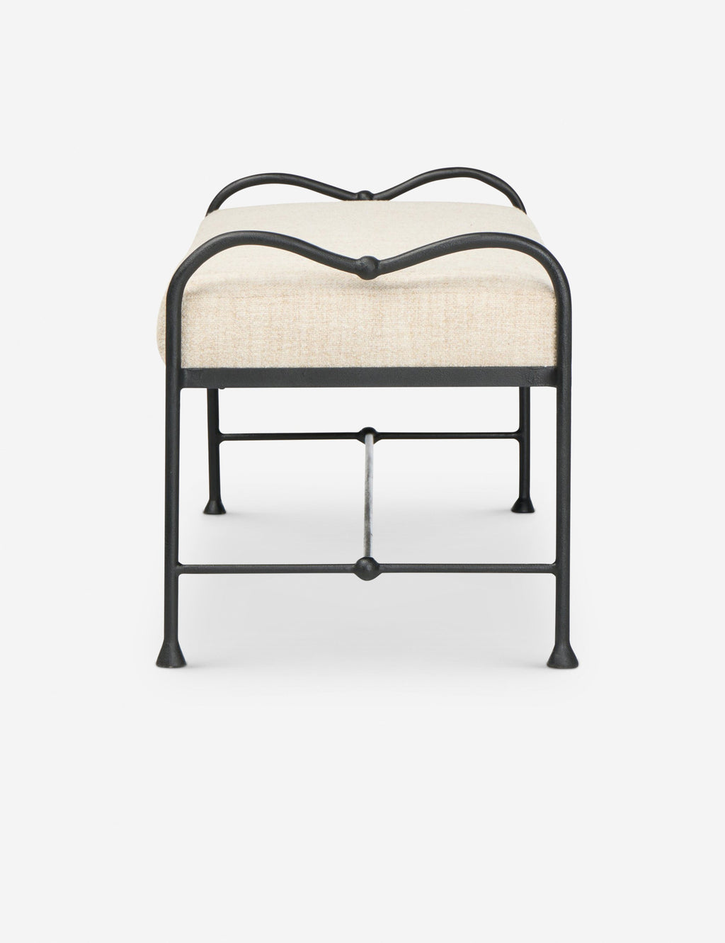 Banc - Le banc Belita, aux lignes sculpturales, apporte une touche d'élégance et de légèreté à n'importe quelle pièce