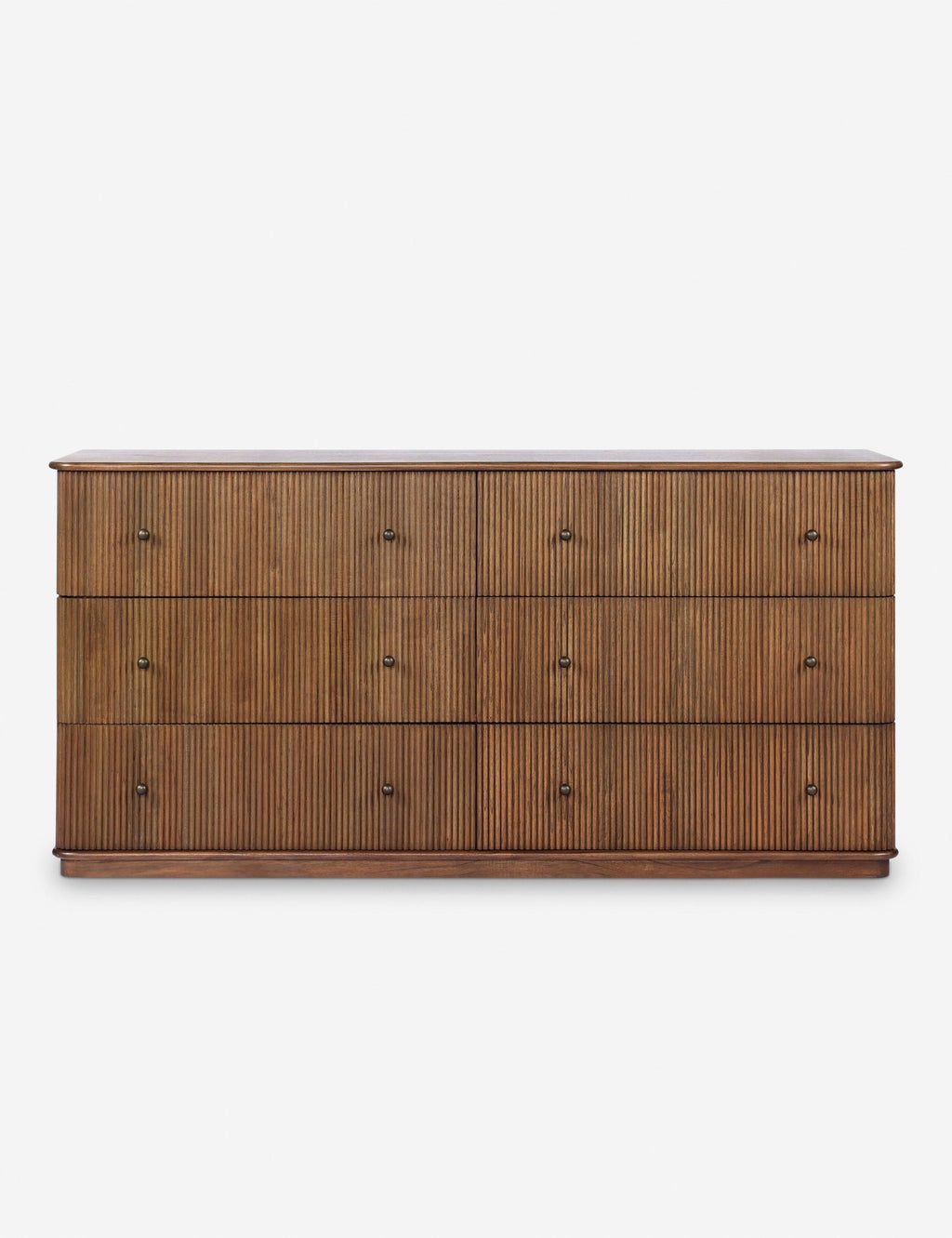 Commode Large - La commode offre une sophistication accrue grâce à ses détails cannelés et à sa base en plinthe