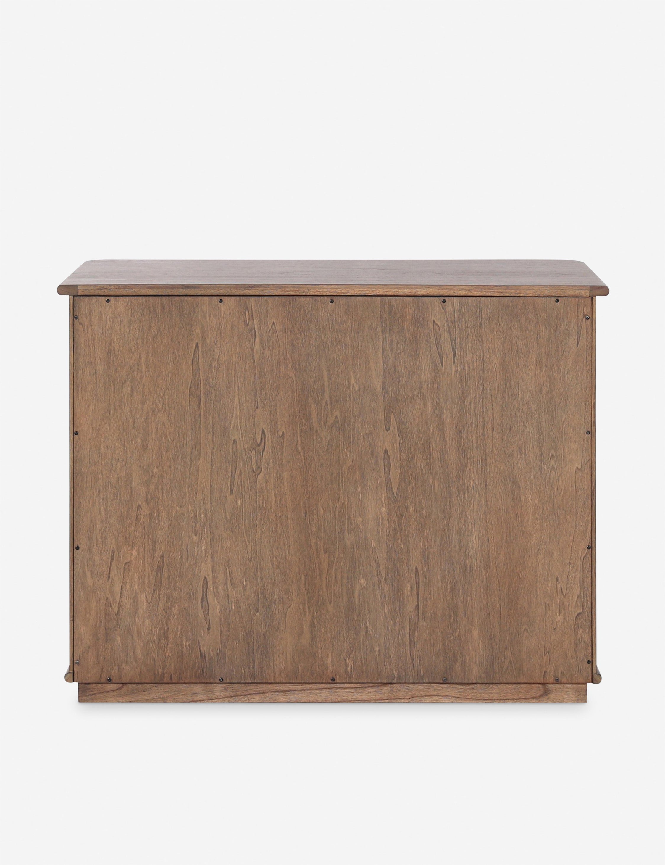 Table de chevet - La table de chevet offre une finition texturée rehaussée de détails cannelés et d'un piètement plinthe au sol