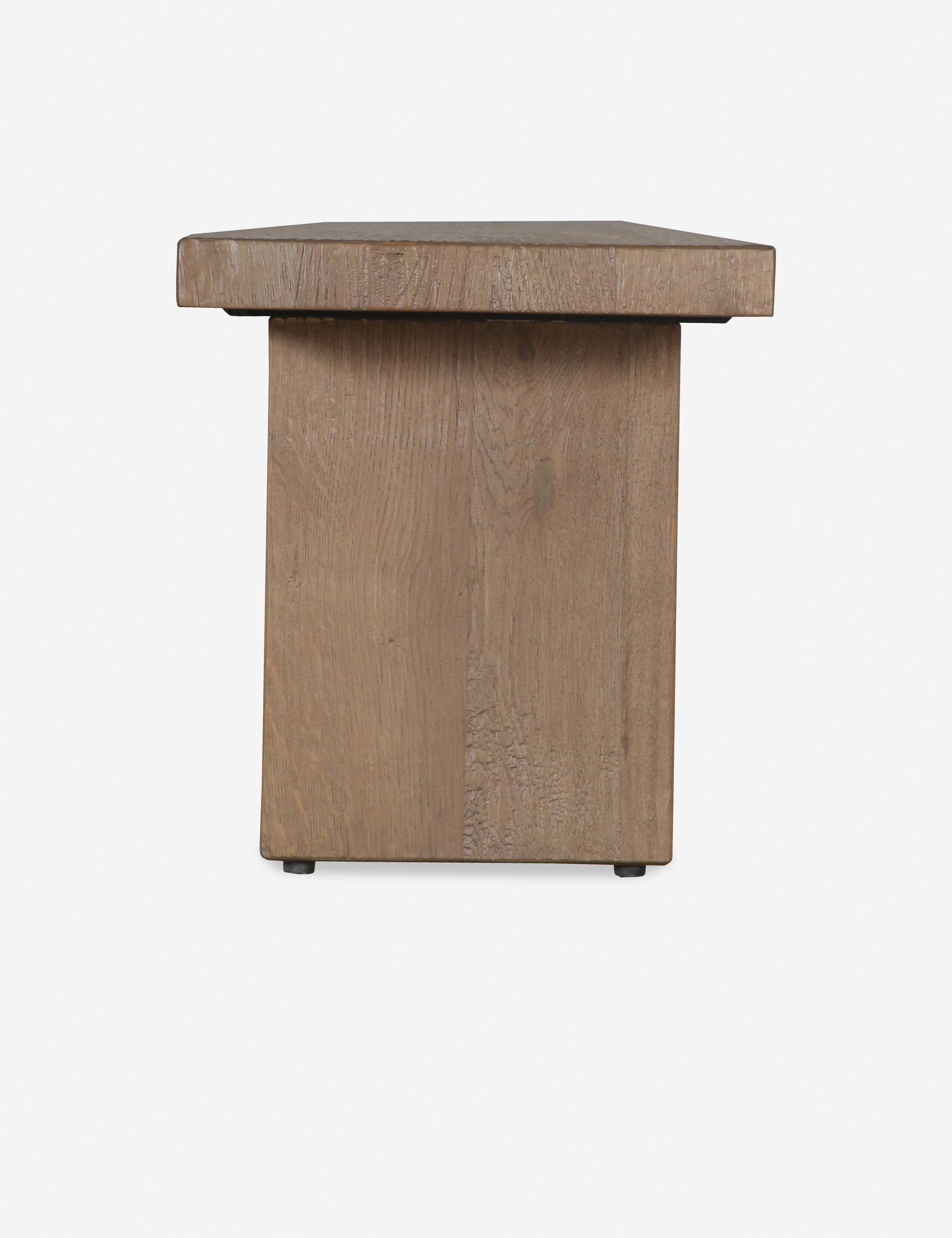 Banc - Des lignes épurées et une construction de qualité distinguent ce magnifique chêne