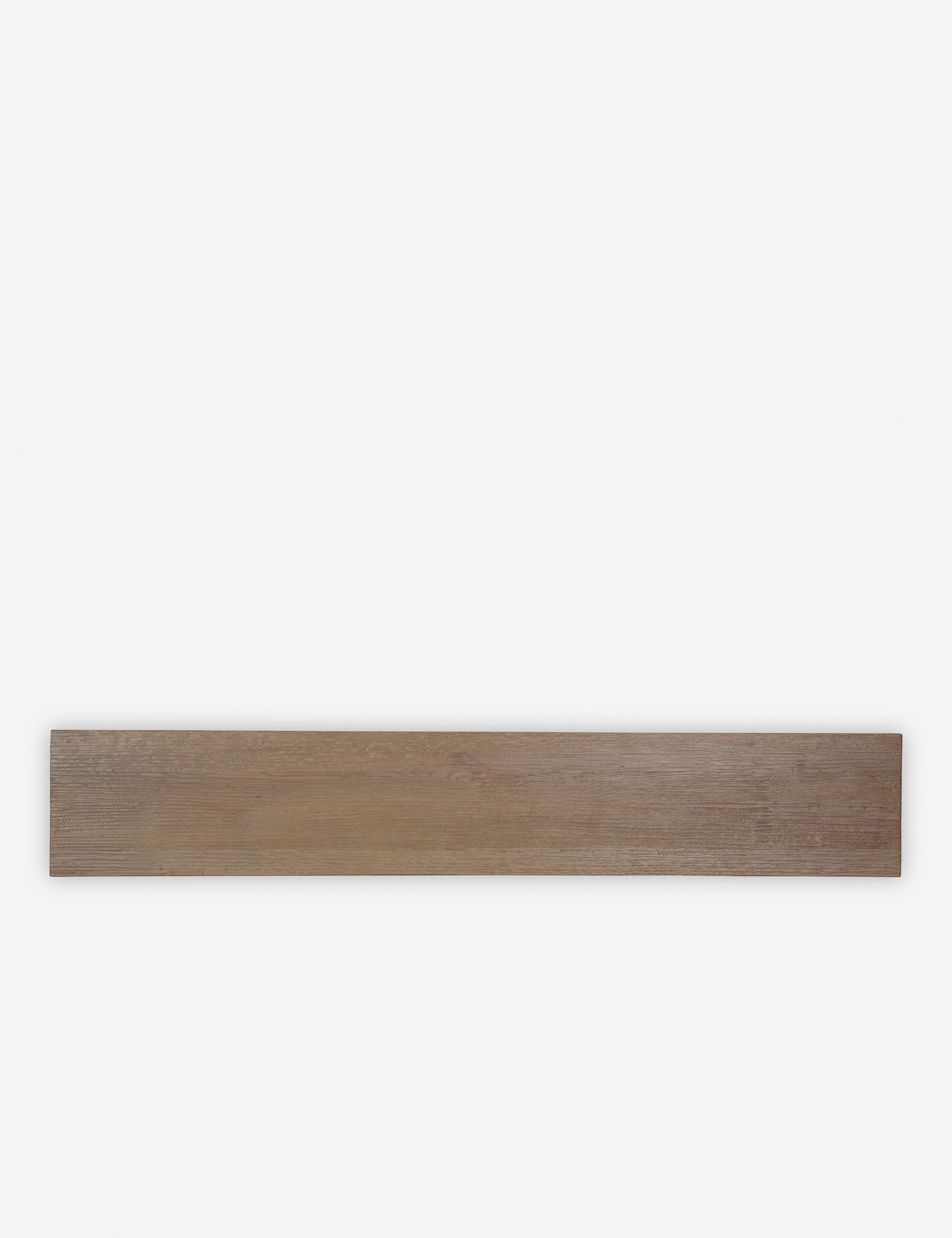 Banc - Des lignes épurées et une construction de qualité distinguent ce magnifique chêne