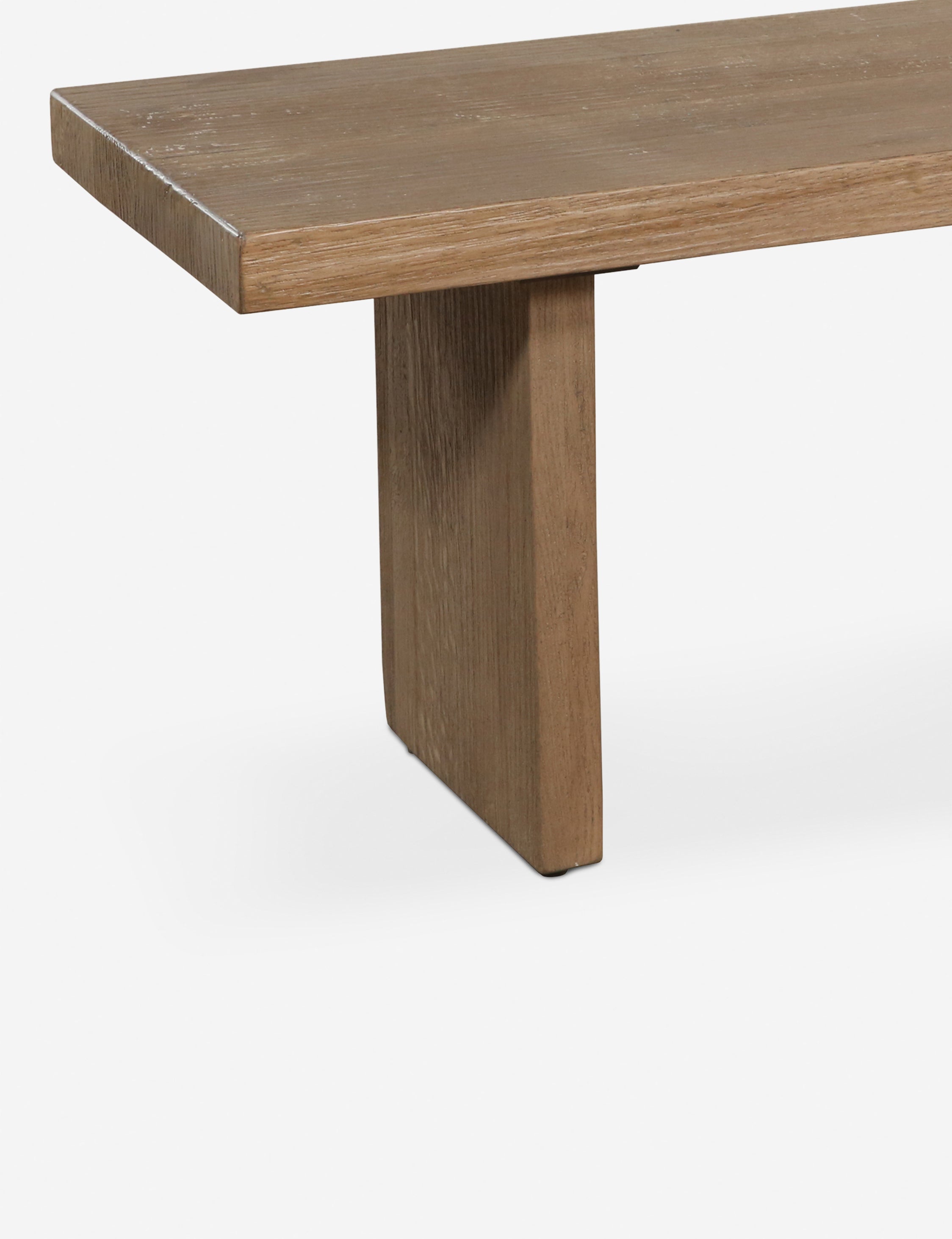 Banc - Des lignes épurées et une construction de qualité distinguent ce magnifique chêne