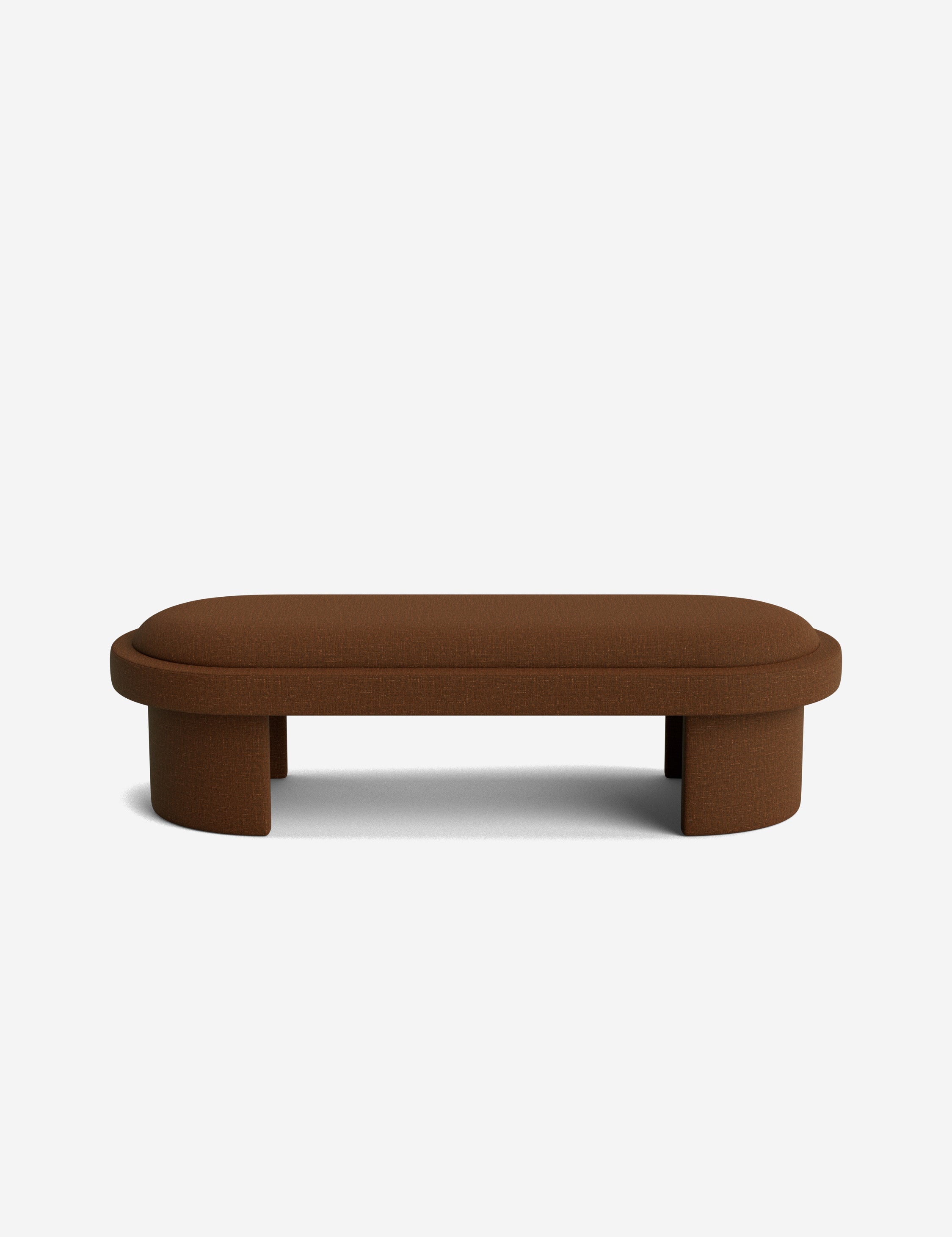 Banc - Une simplicité sculpturale définit le banc, dont l'assise capitonnée et les pieds incurvés offrent un moment d'architecture discrète