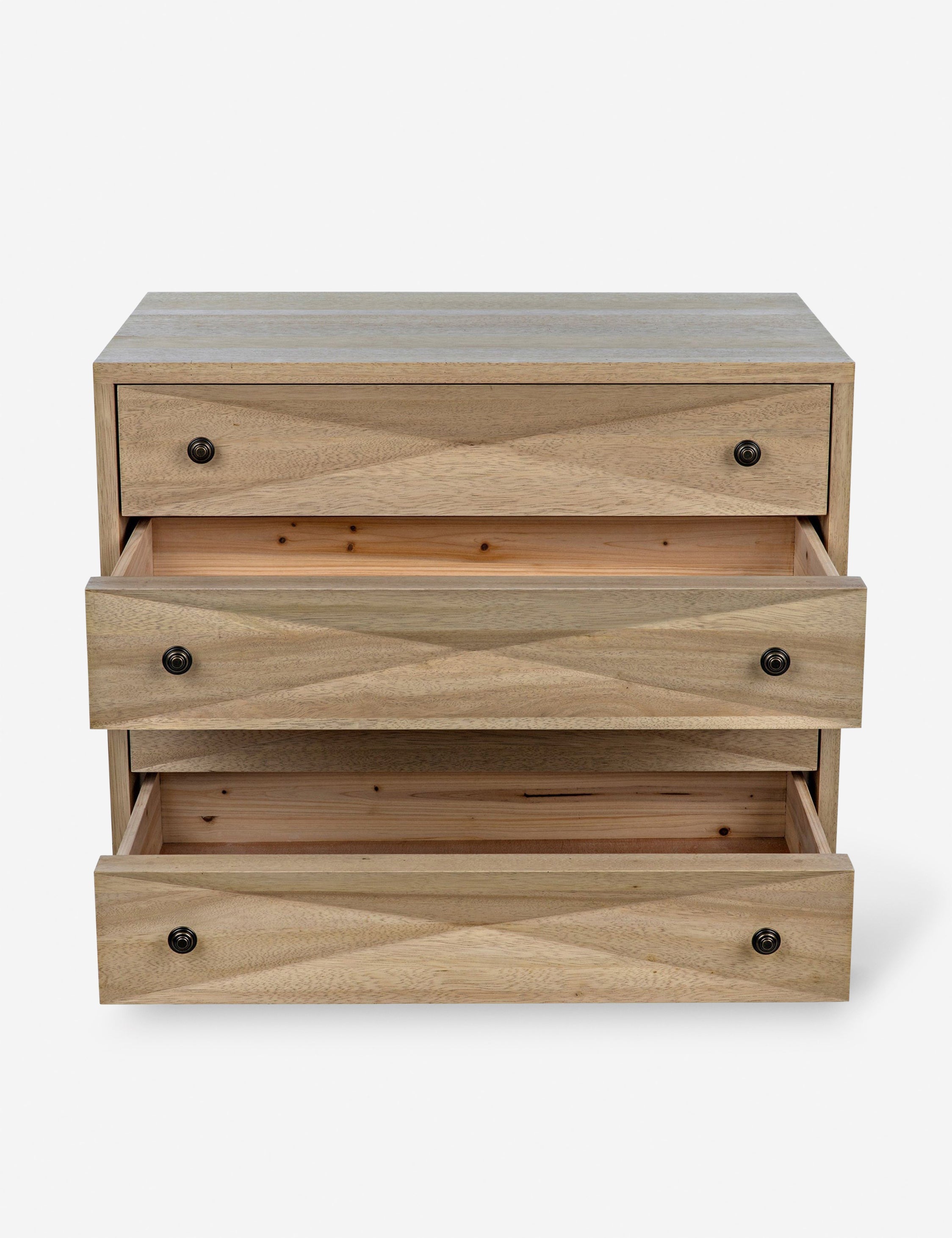 Commode à 4 tiroirs - Notre commode à quatre tiroirs s'intègre parfaitement aux intérieurs de chambre modernes, ou même bohèmes, grâce à ses motifs géométriques accrocheurs