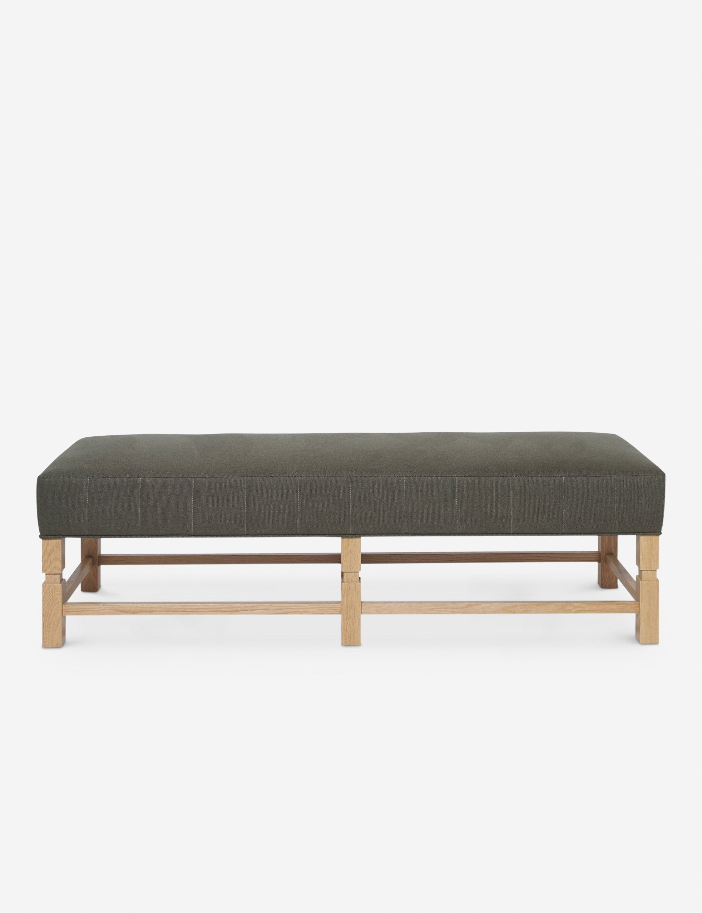 Banc – Alliant un style sur mesure à des matériaux classiques, ce banc rembourré est l'incarnation du confort intemporel.